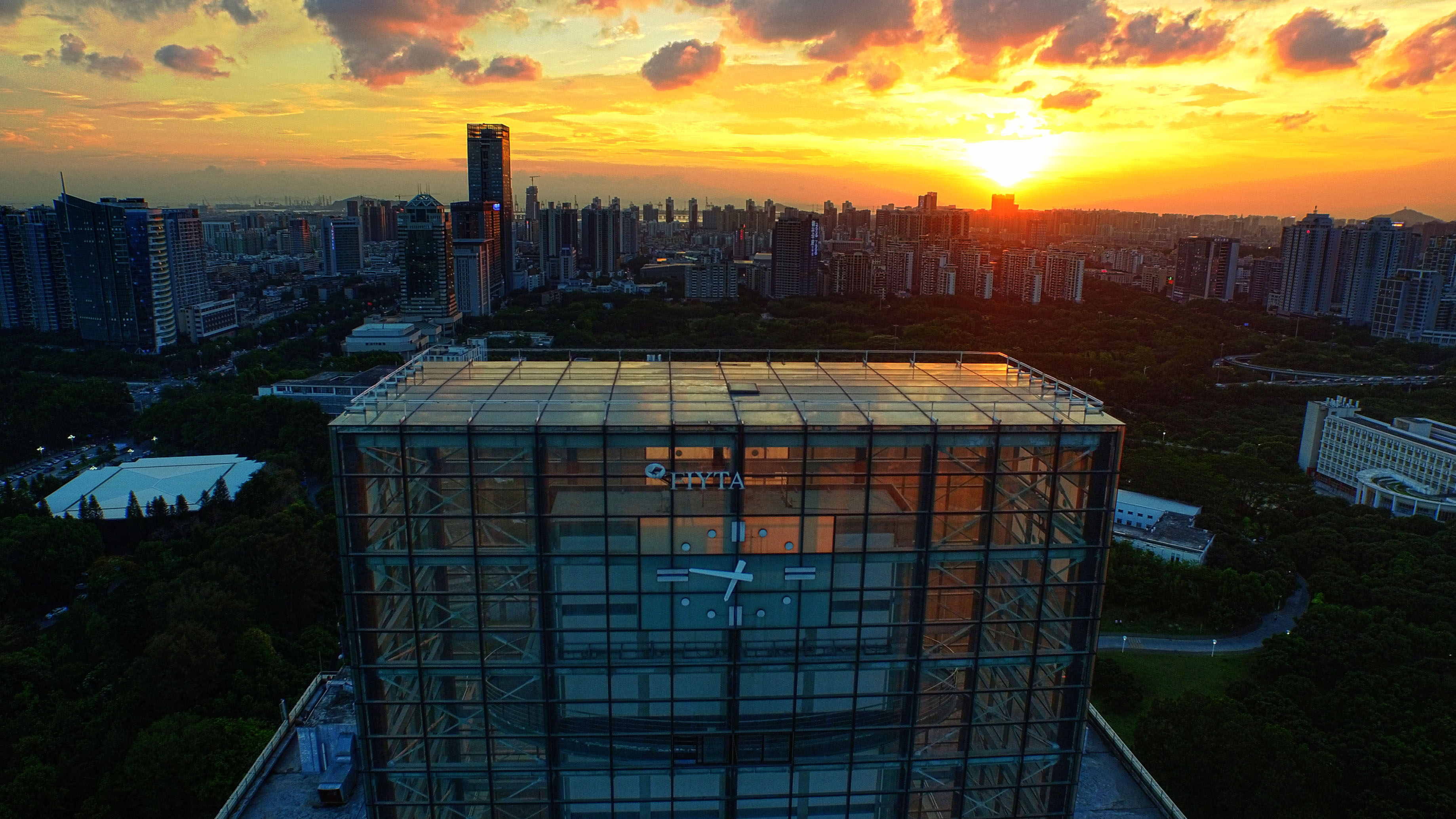 钟楼侧面航拍_HDR4.jpg