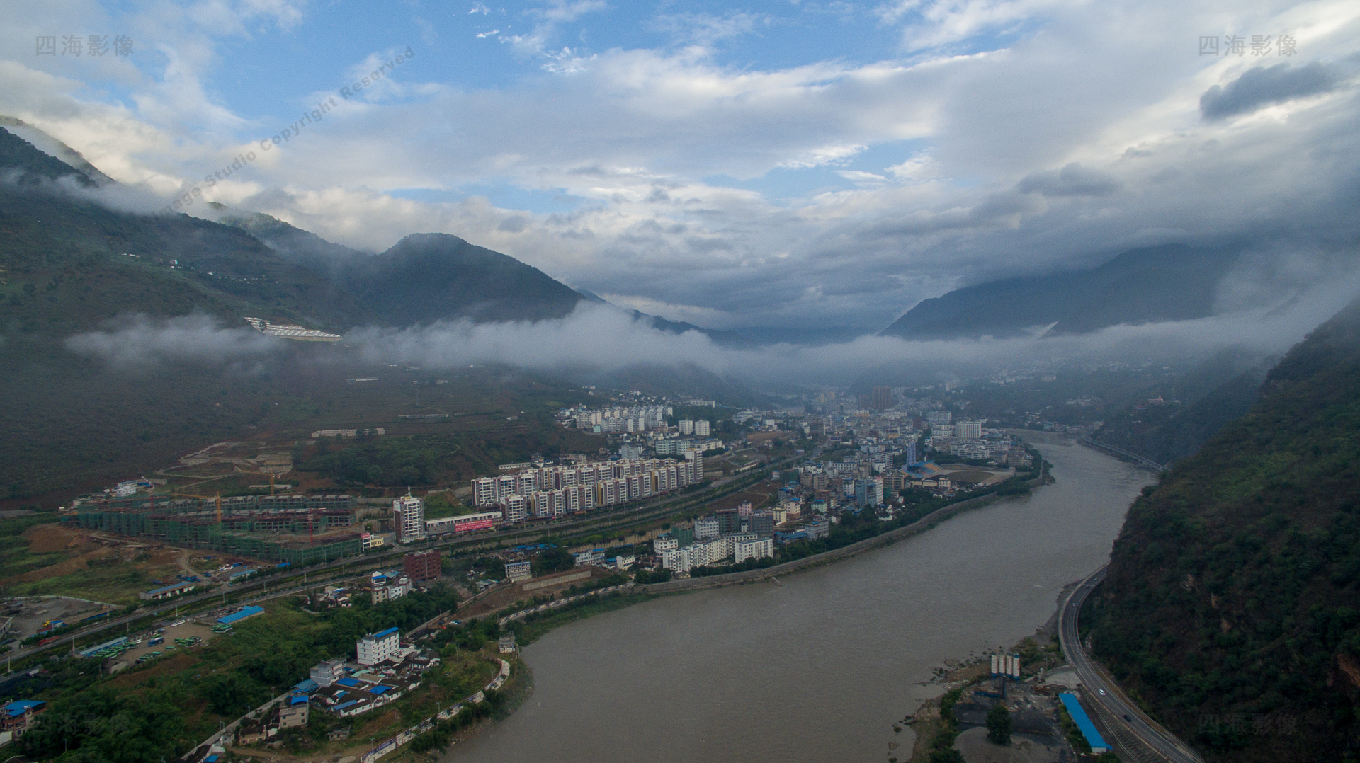 【精灵3西巡】之二十三 怒江州首府六库之晨