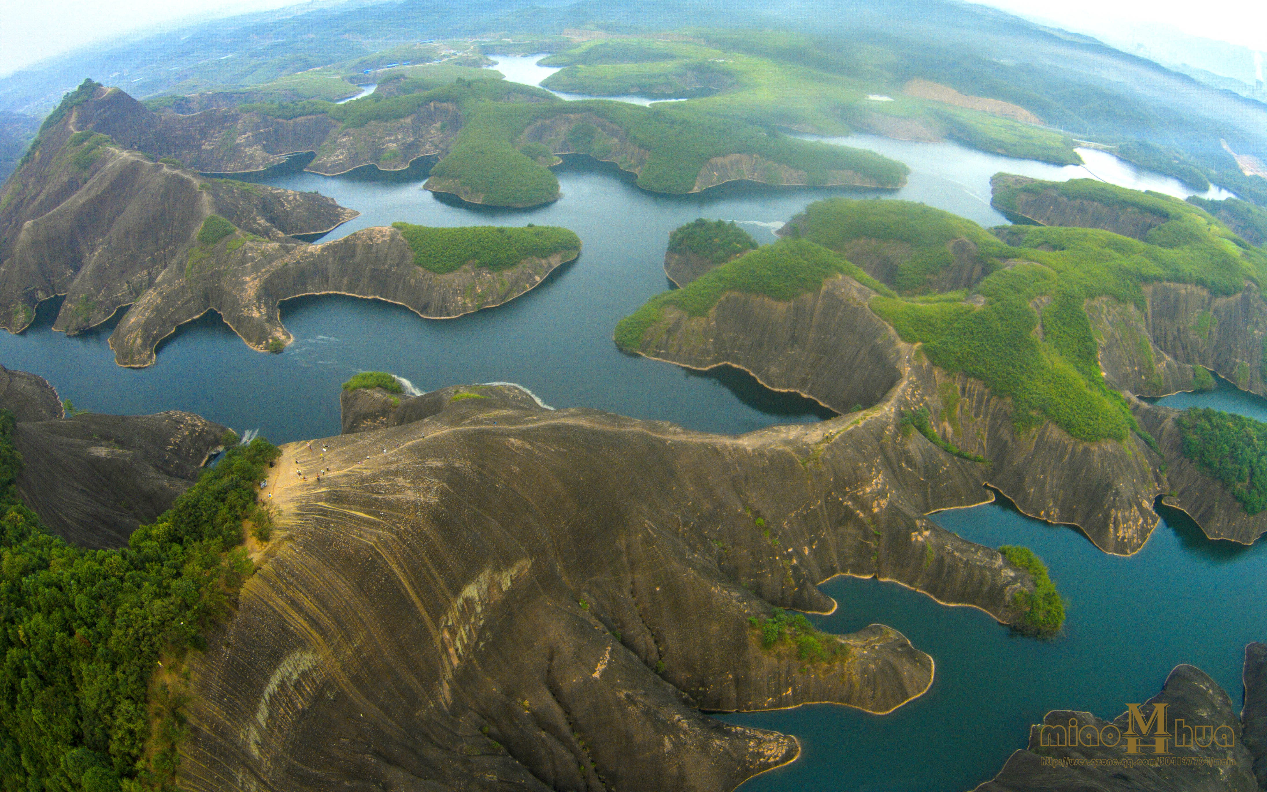 《航拍最美丹霞--高椅岭》