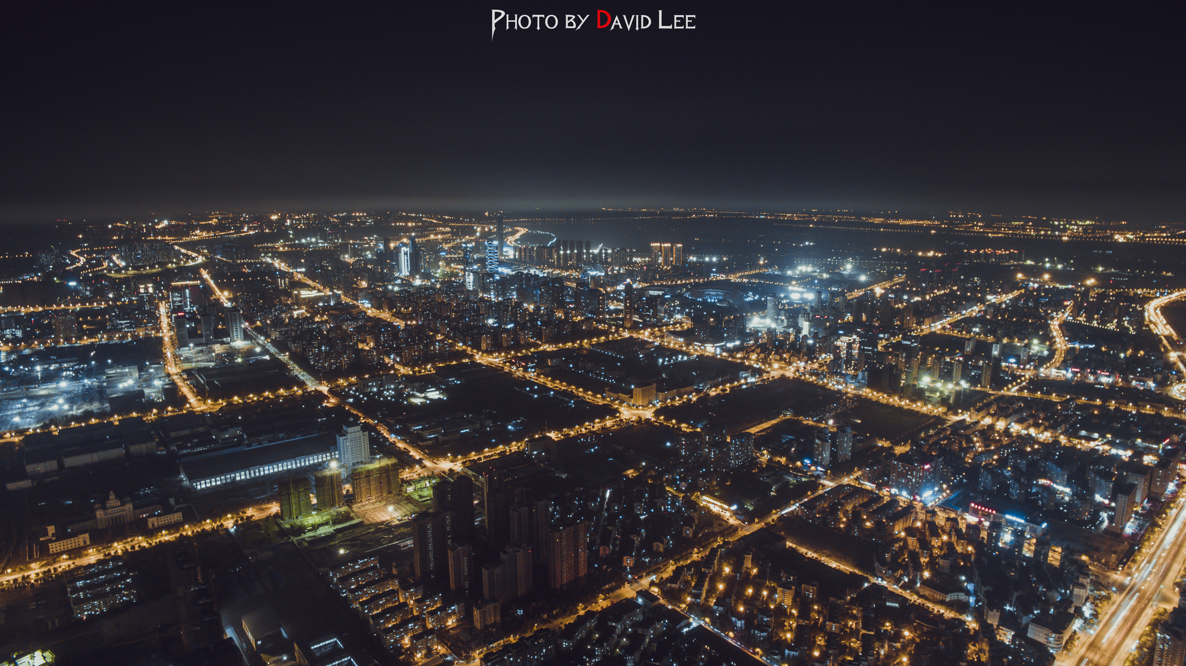 航拍金陵灯火映青砖万仞宫墙夜未央