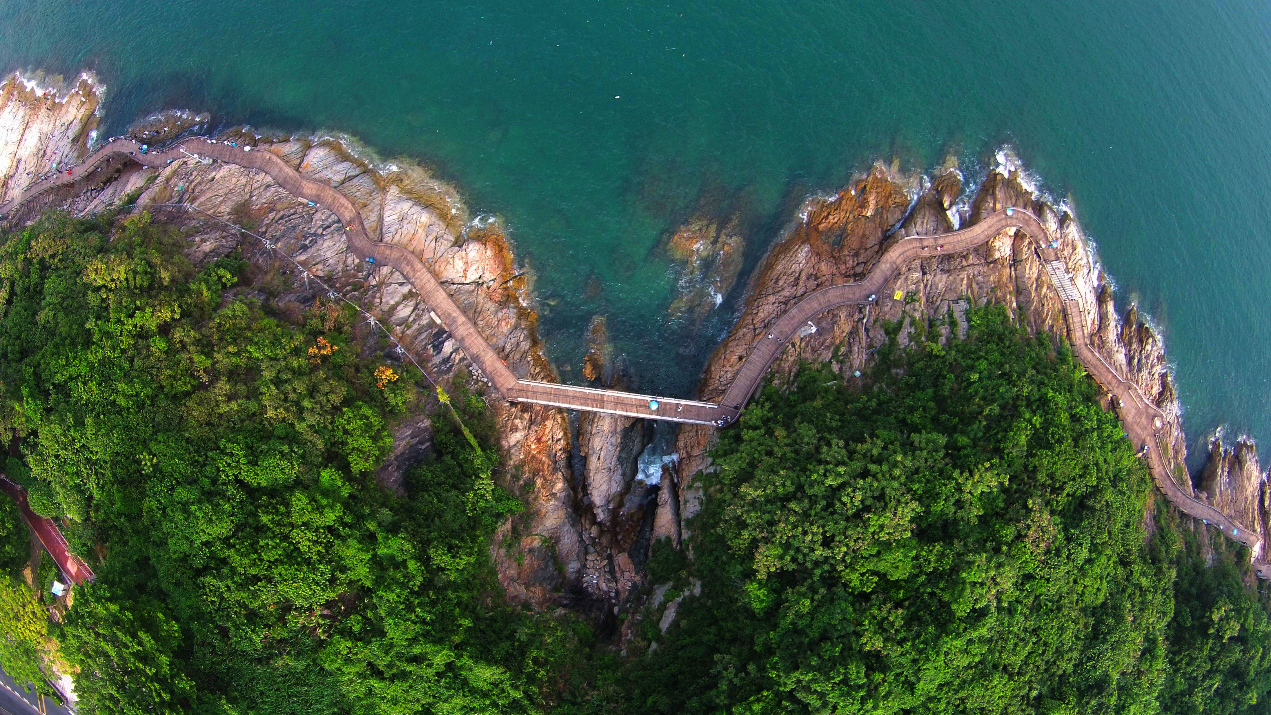 《航拍盐田海滨栈道》-作品-大疆社区