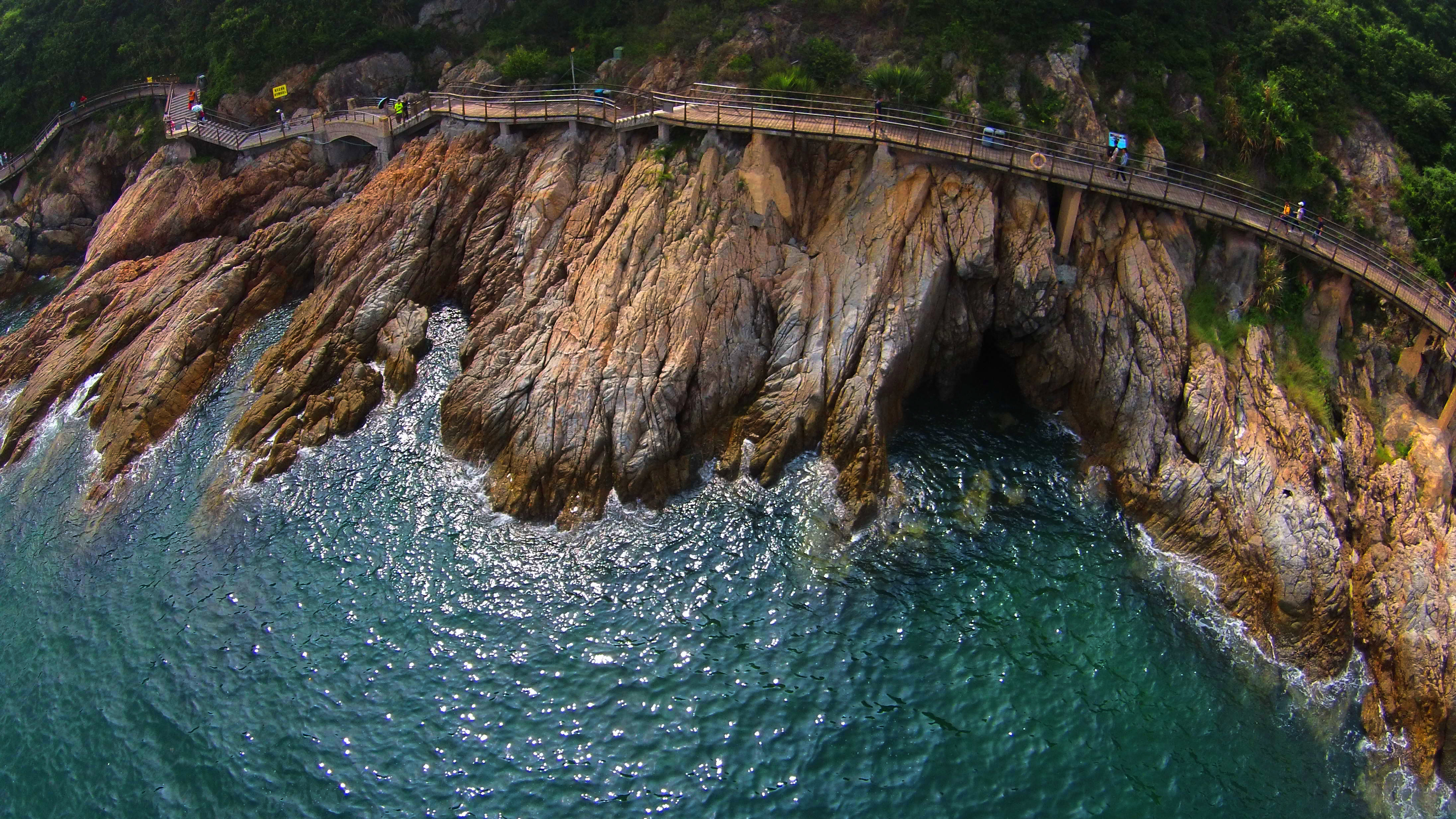 《航拍盐田海滨栈道》-作品-大疆社区