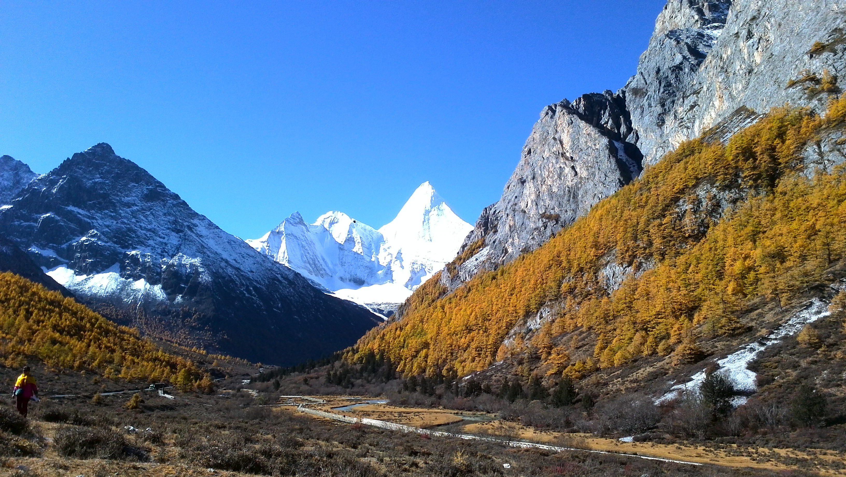 亚丁美景