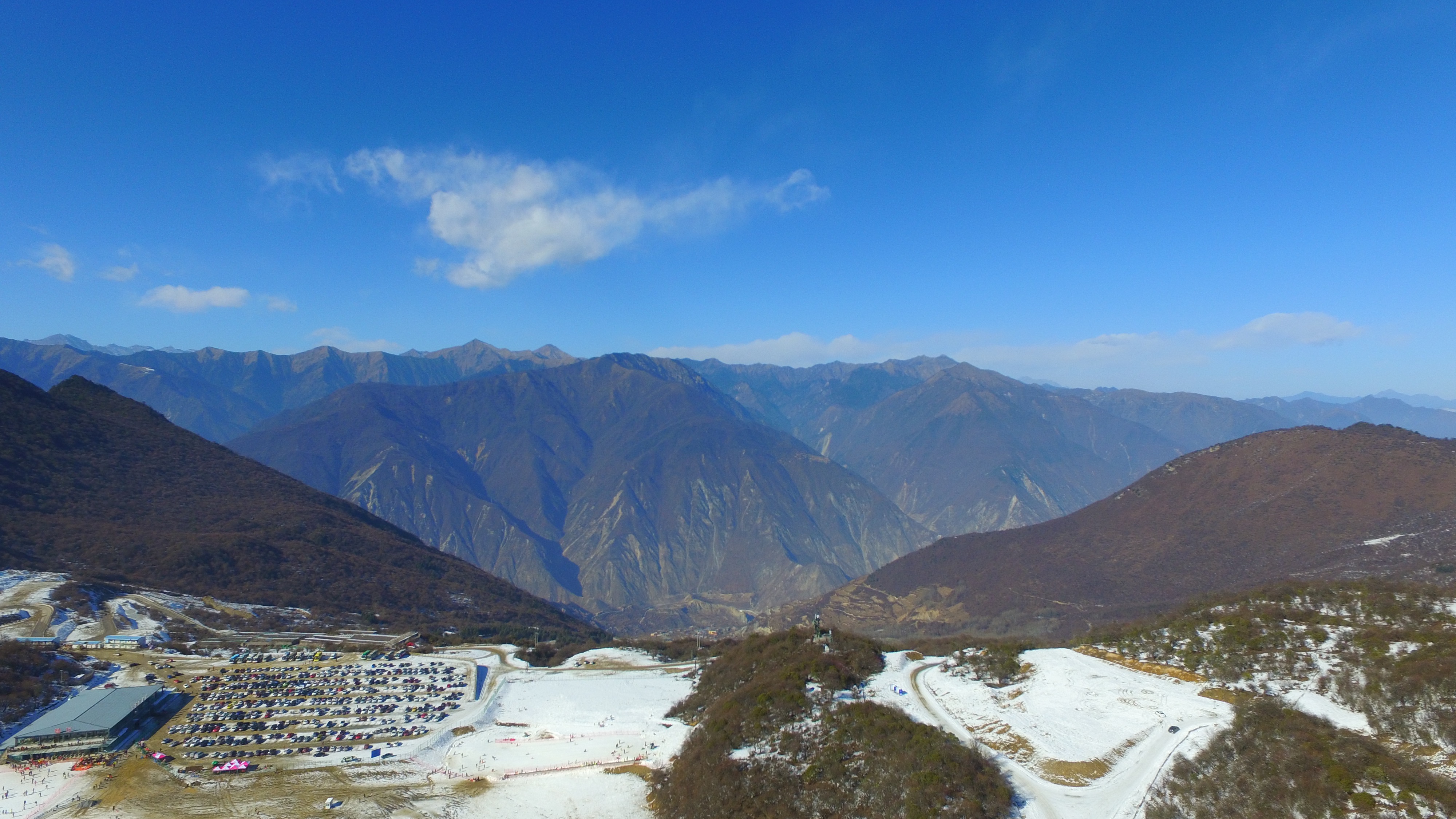 航拍成都九鼎山太子岭