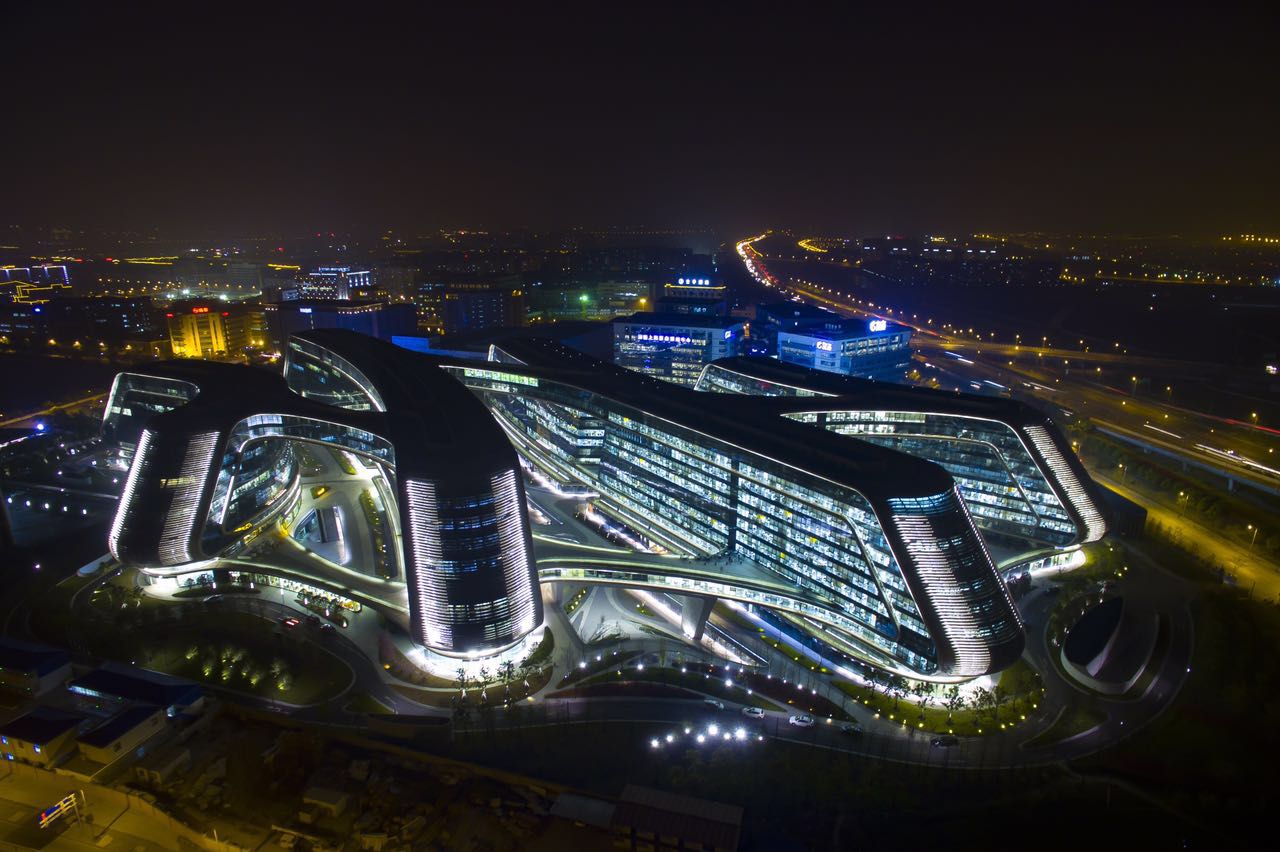 航拍上海凌空soho