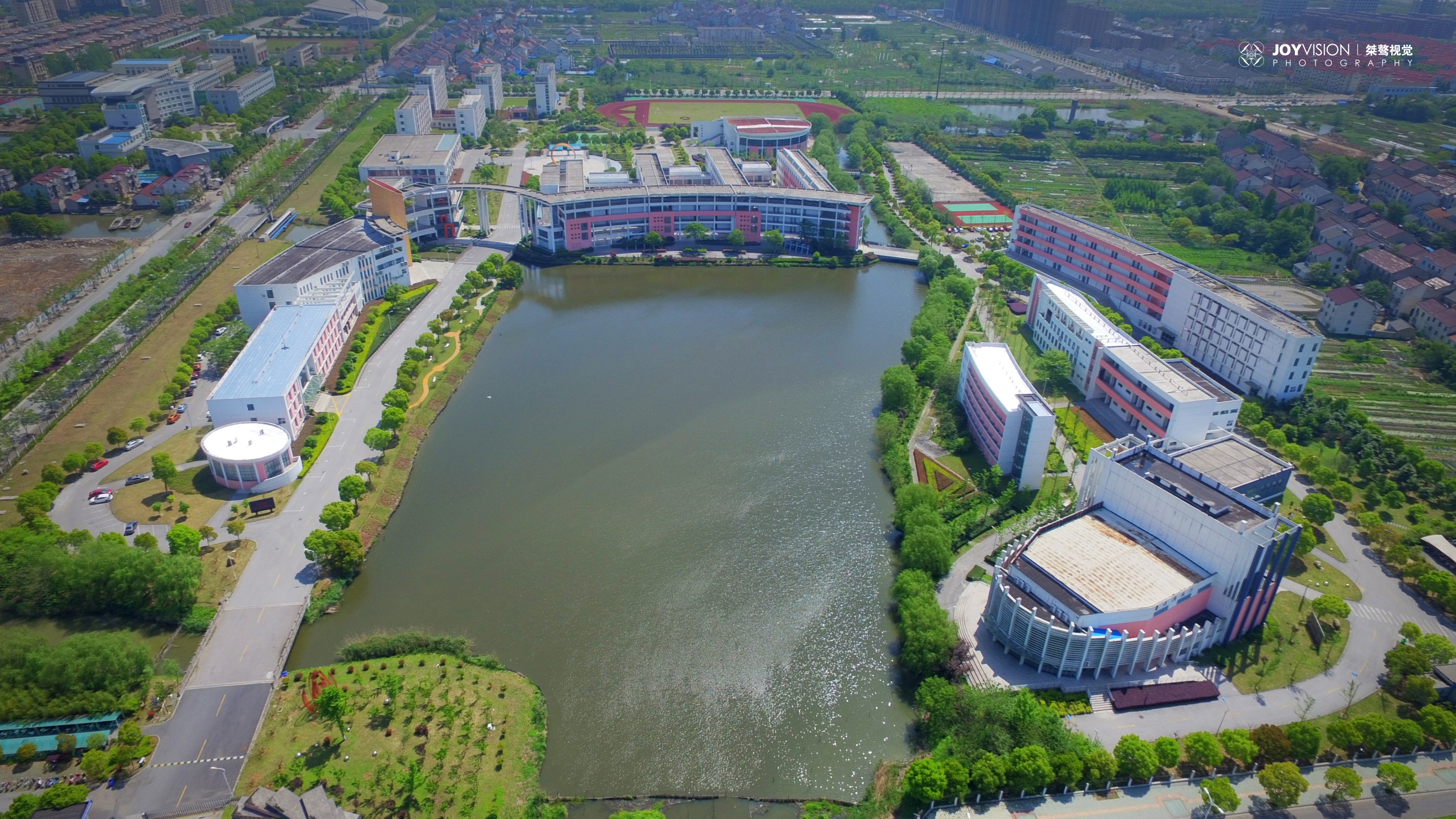 湖州最美的学校——湖州艺术与设计学校航拍(更新全景)-作品-大疆社区