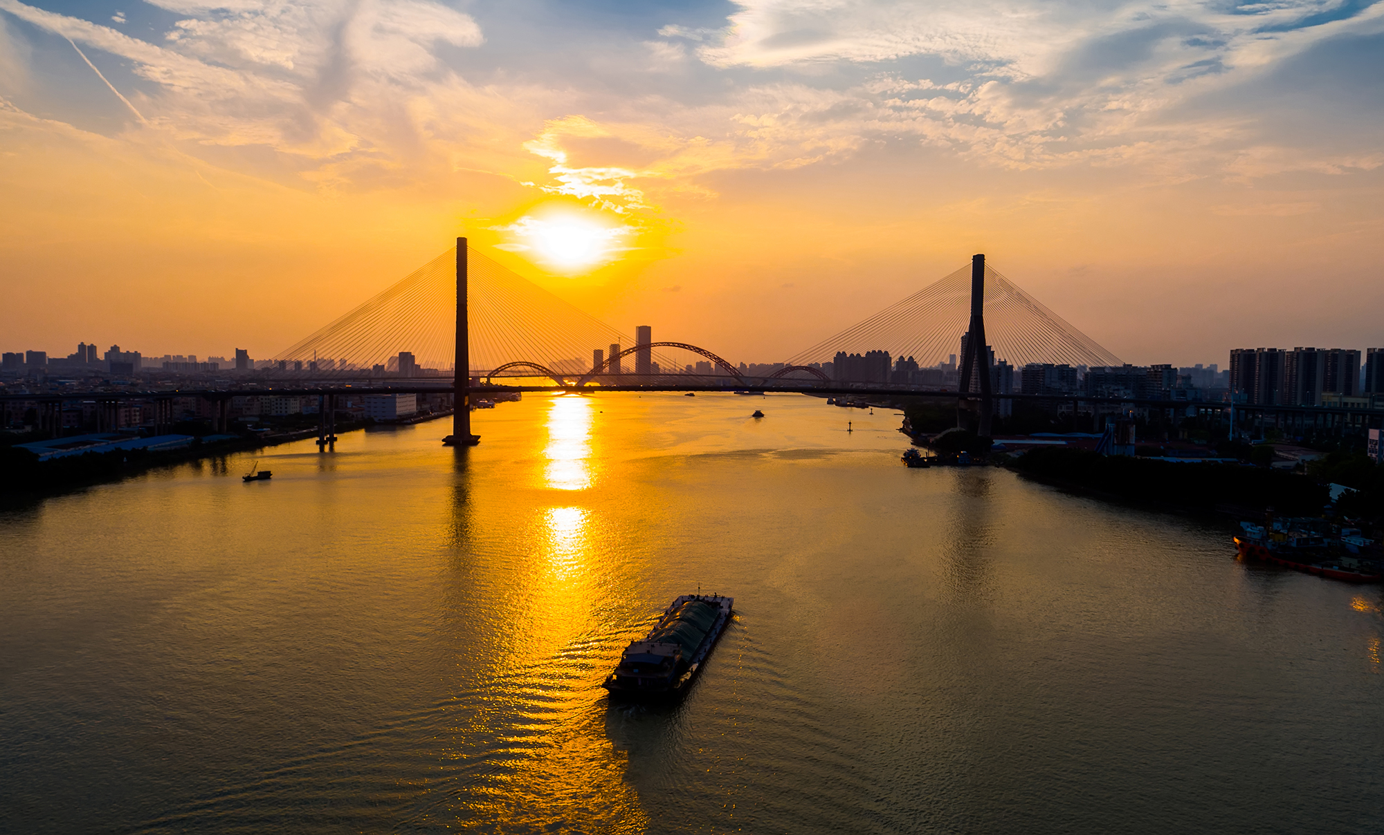 【城市探索】一卷夕陽來了又走,一串風影逍遙自在.