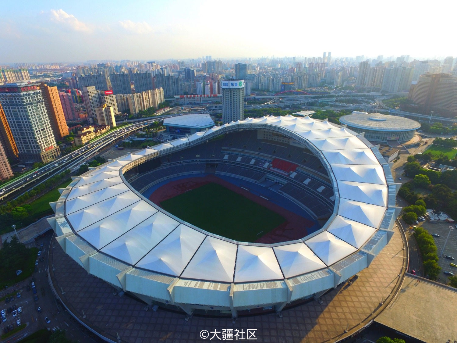 上海八万人体育场