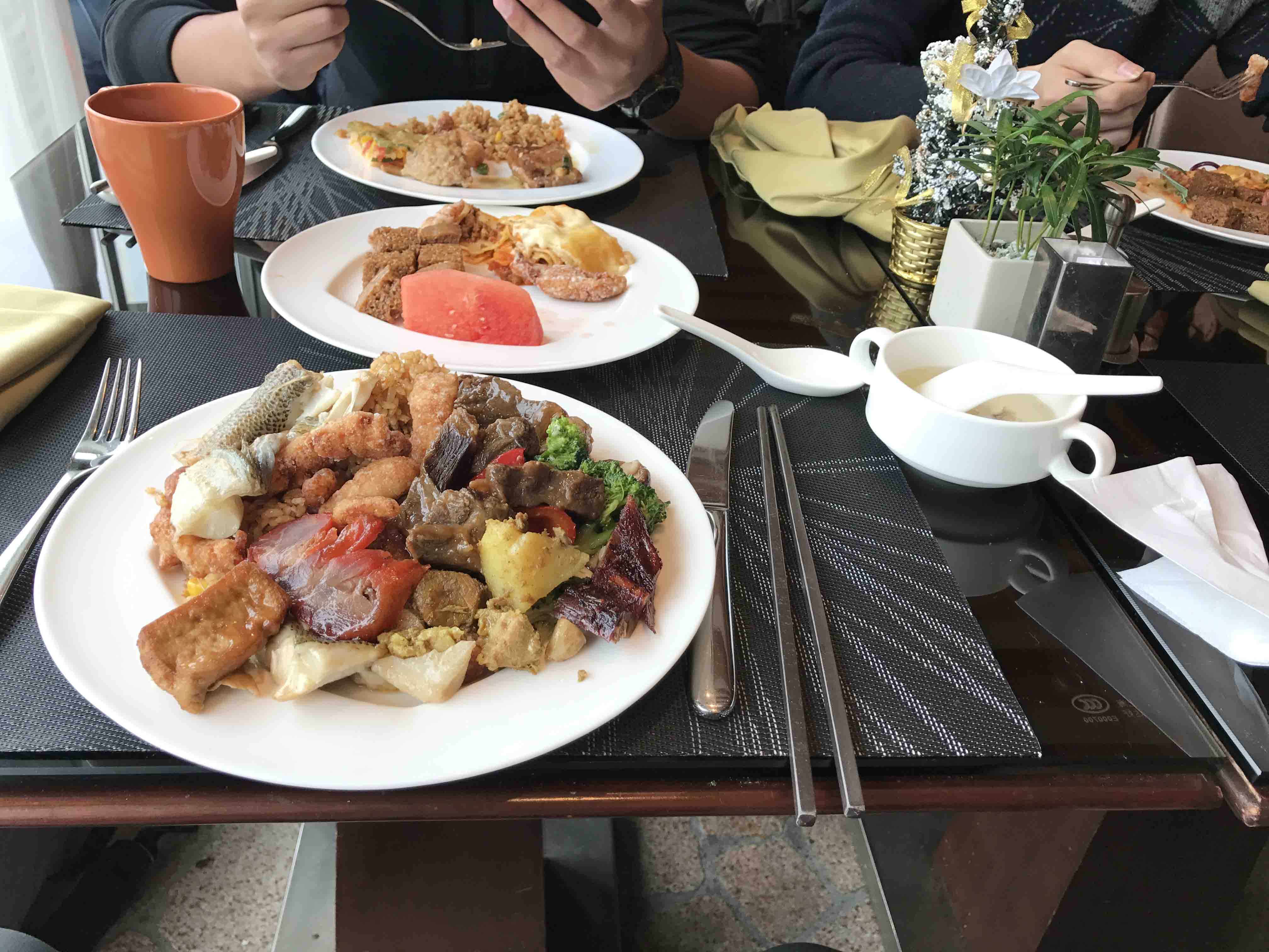来一盘满满的肉