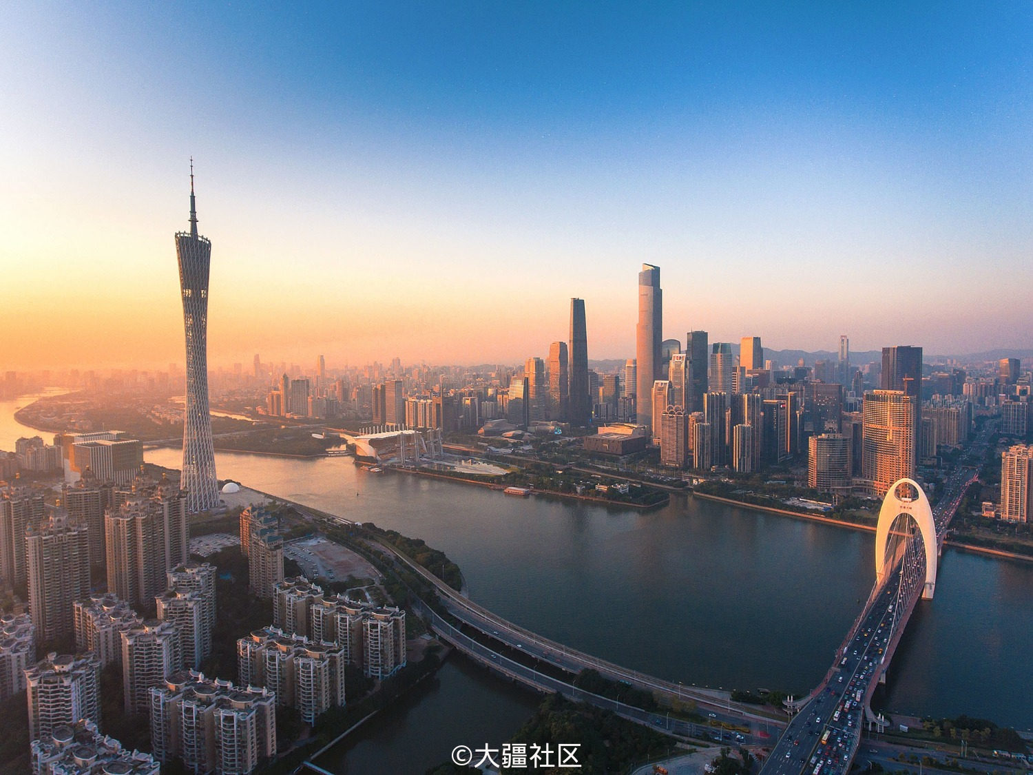 2016年最后一次航拍的照片,黄昏时的珠江新城