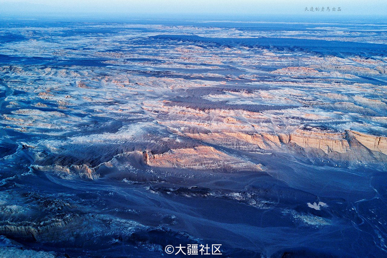 mavic航拍罗布泊大海道