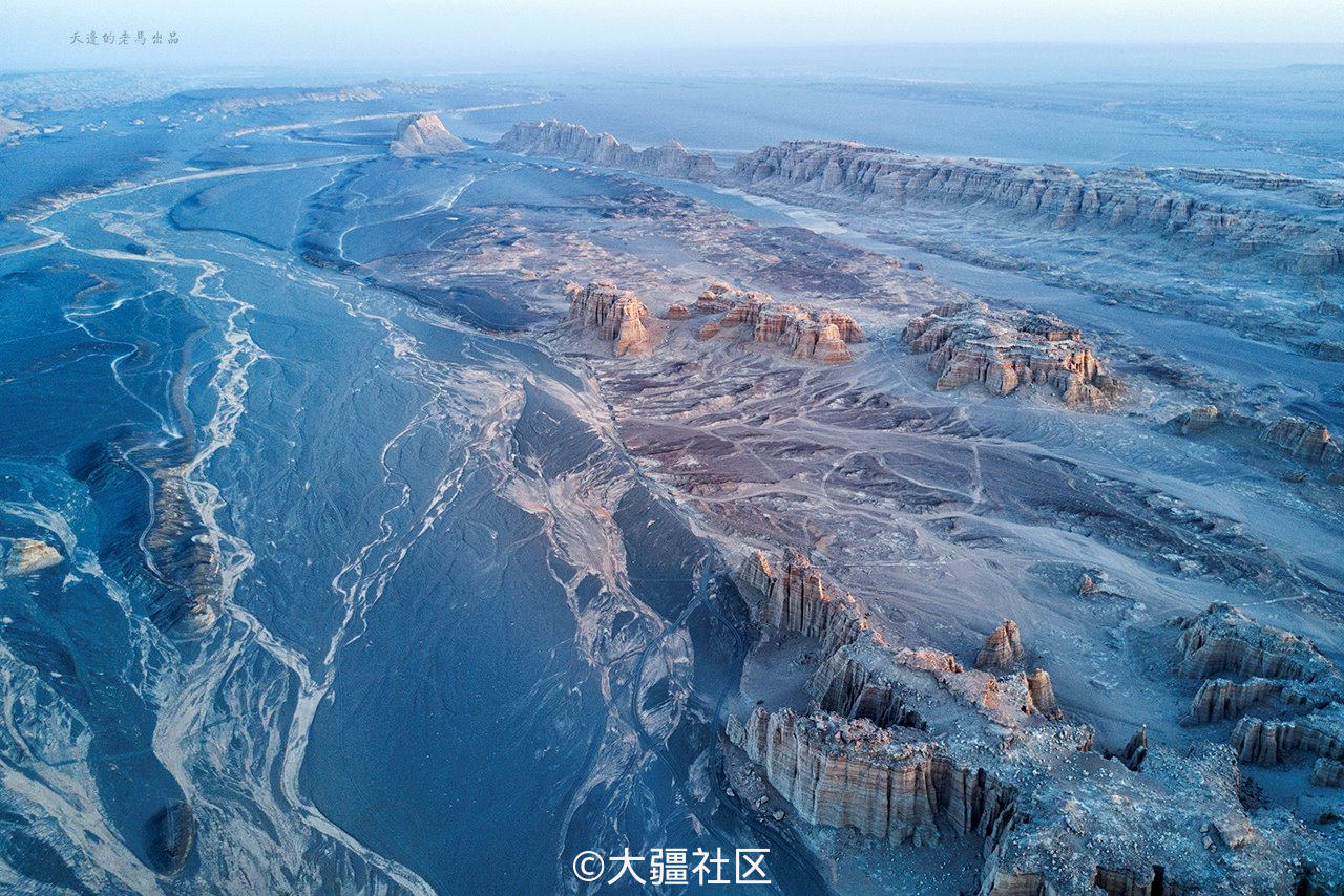 mavic航拍罗布泊大海道