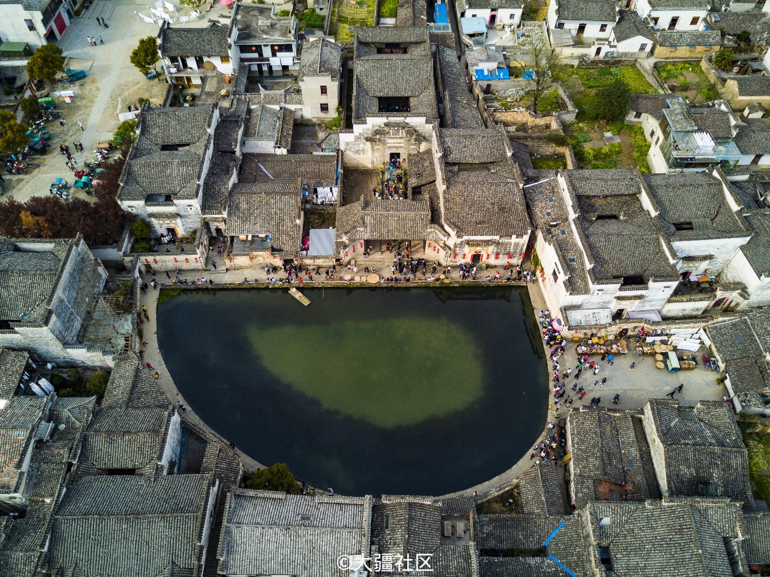 航拍-宏村 油菜花 廊桥