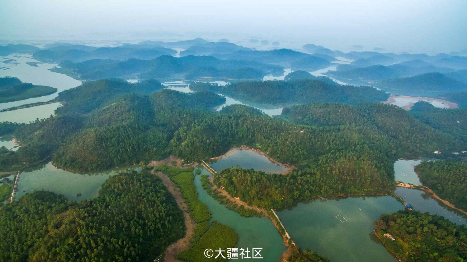 七十二泾(这是刚刚买回来第一次飞的照片,天气不是很好,但是也有种不
