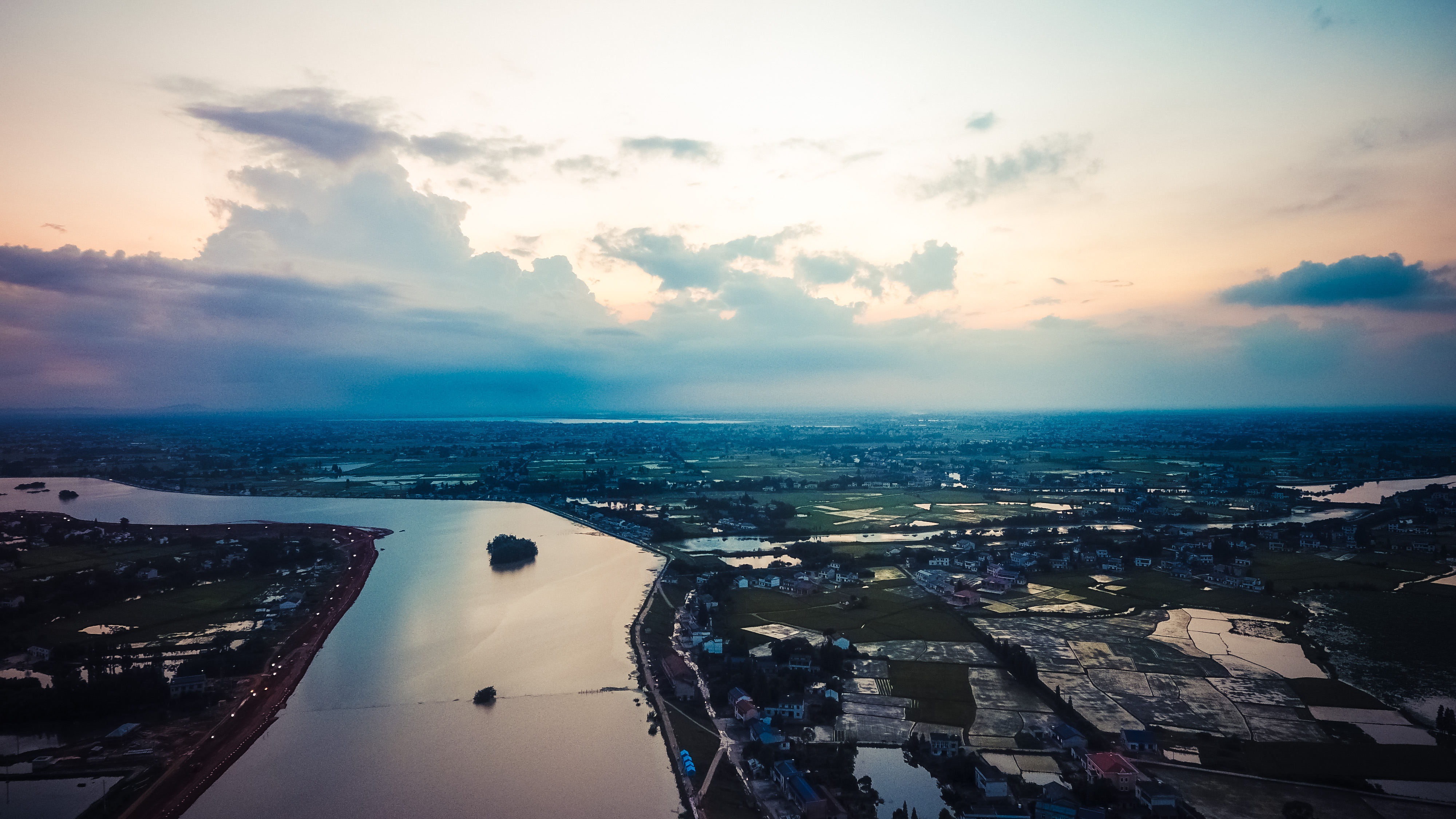 尬后期#   地上河