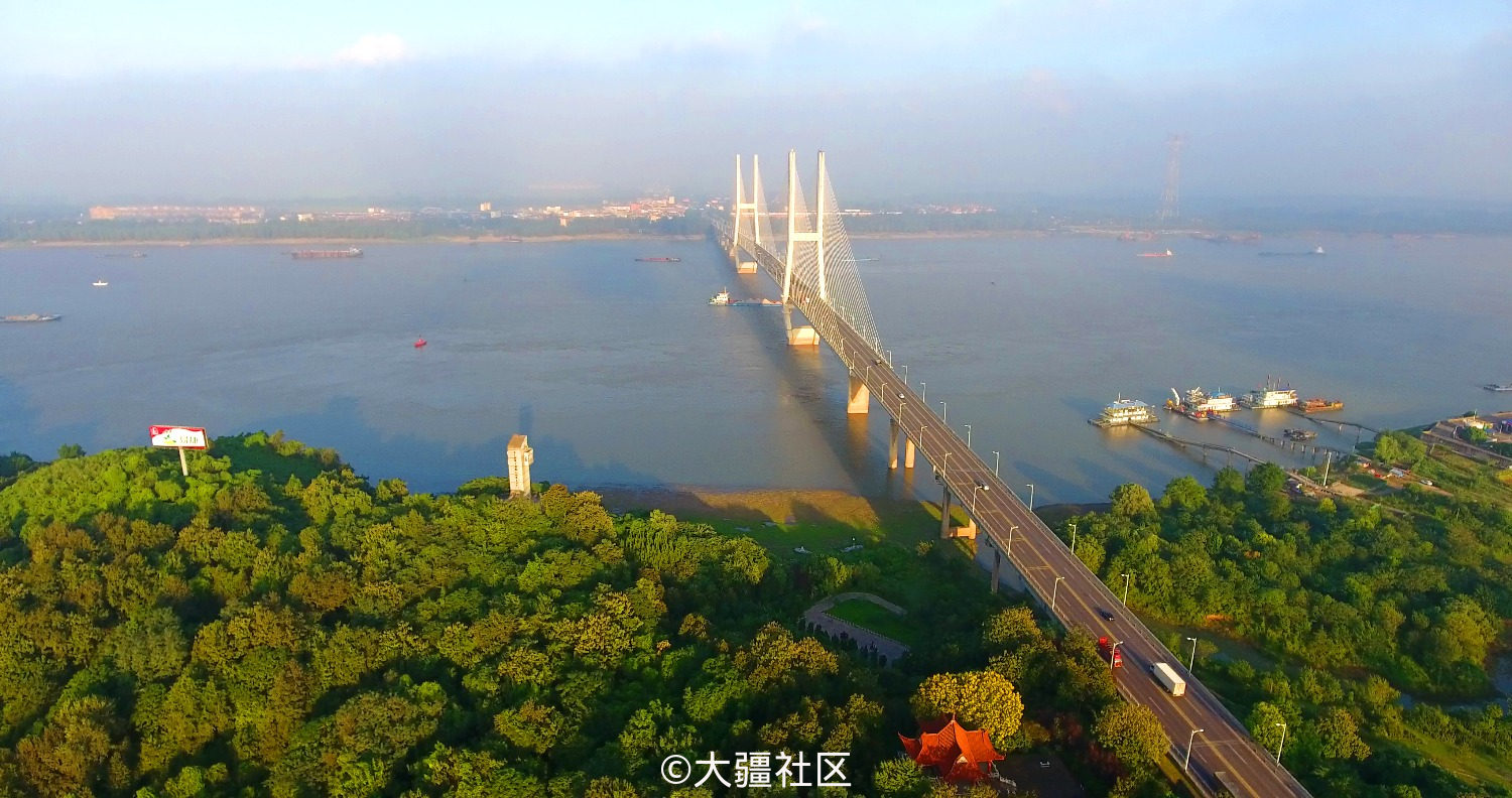 航拍铜陵长江大桥