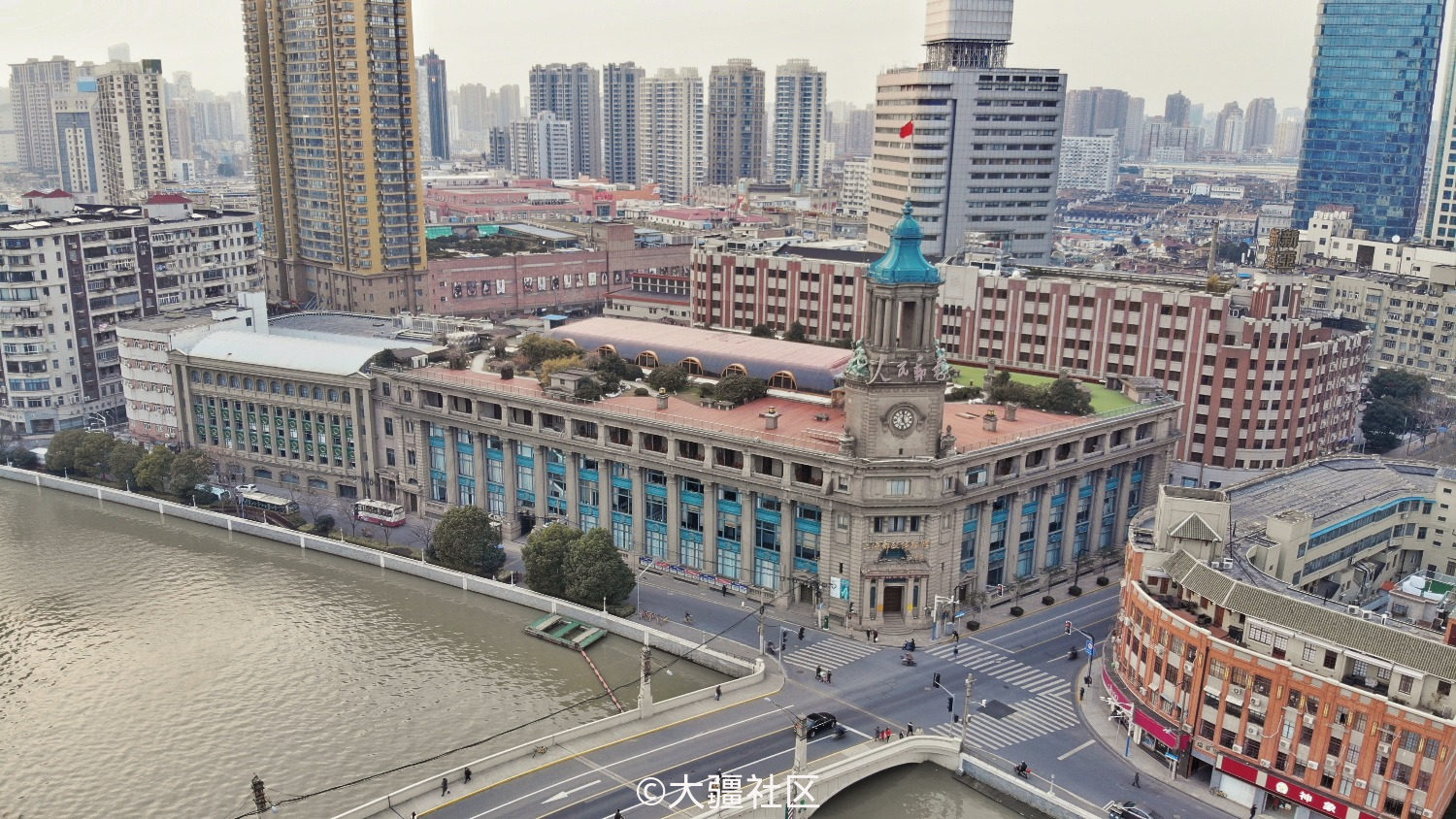 乍浦路桥俯拍邮政博物馆和外滩 作品 大疆社区 乍浦路桥俯拍邮政博物馆和外滩 作品 大疆社区