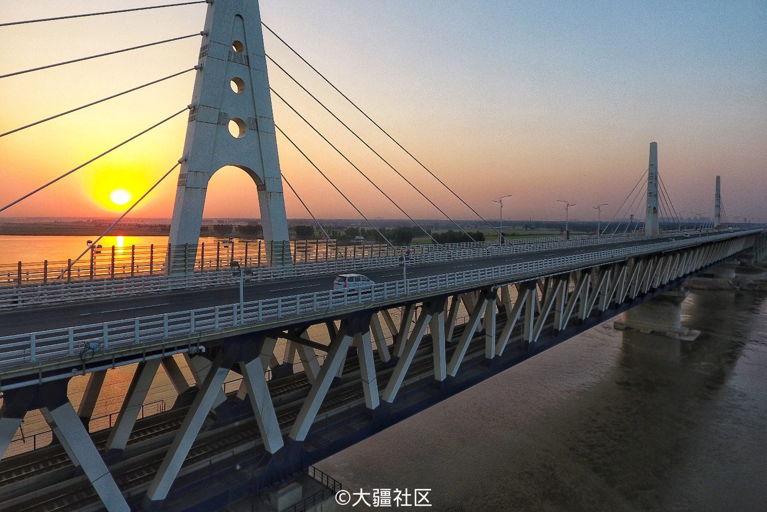 用两周的时间,拍了河南境内的4座黄河大桥