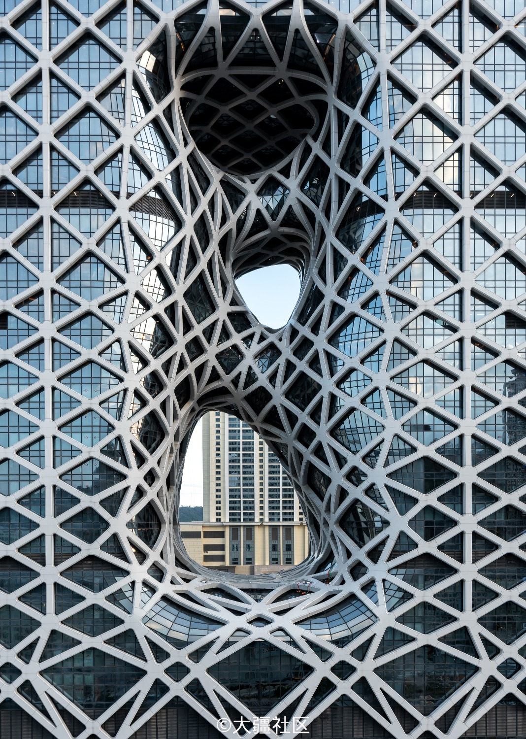 澳门摩珀斯 morpheus酒店