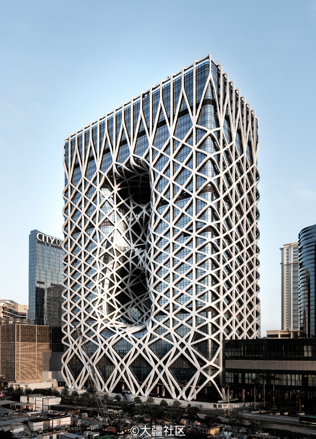 澳门摩珀斯 morpheus酒店