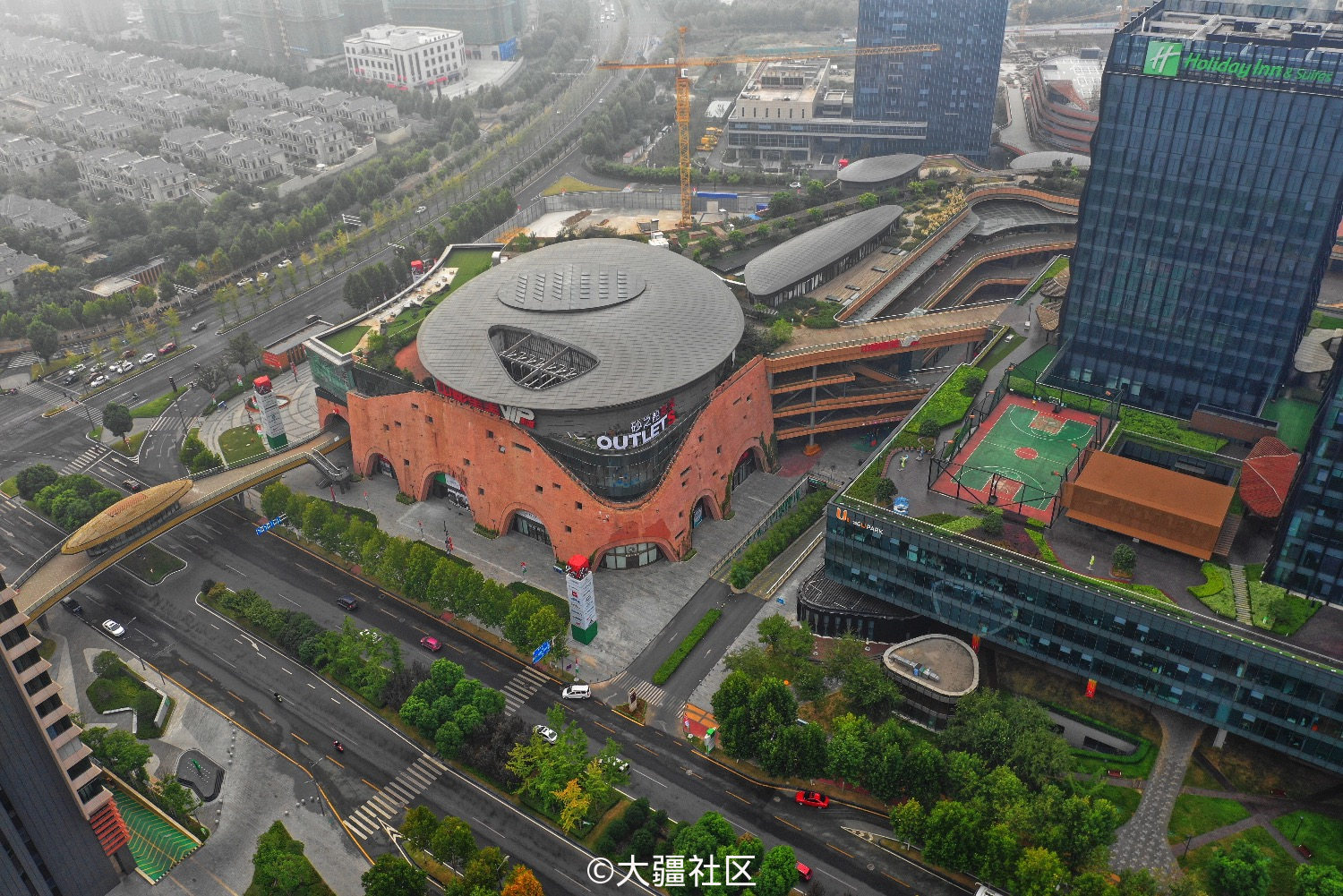 南京江宁殷巷砂之船奥特莱斯 (m2p拍摄)