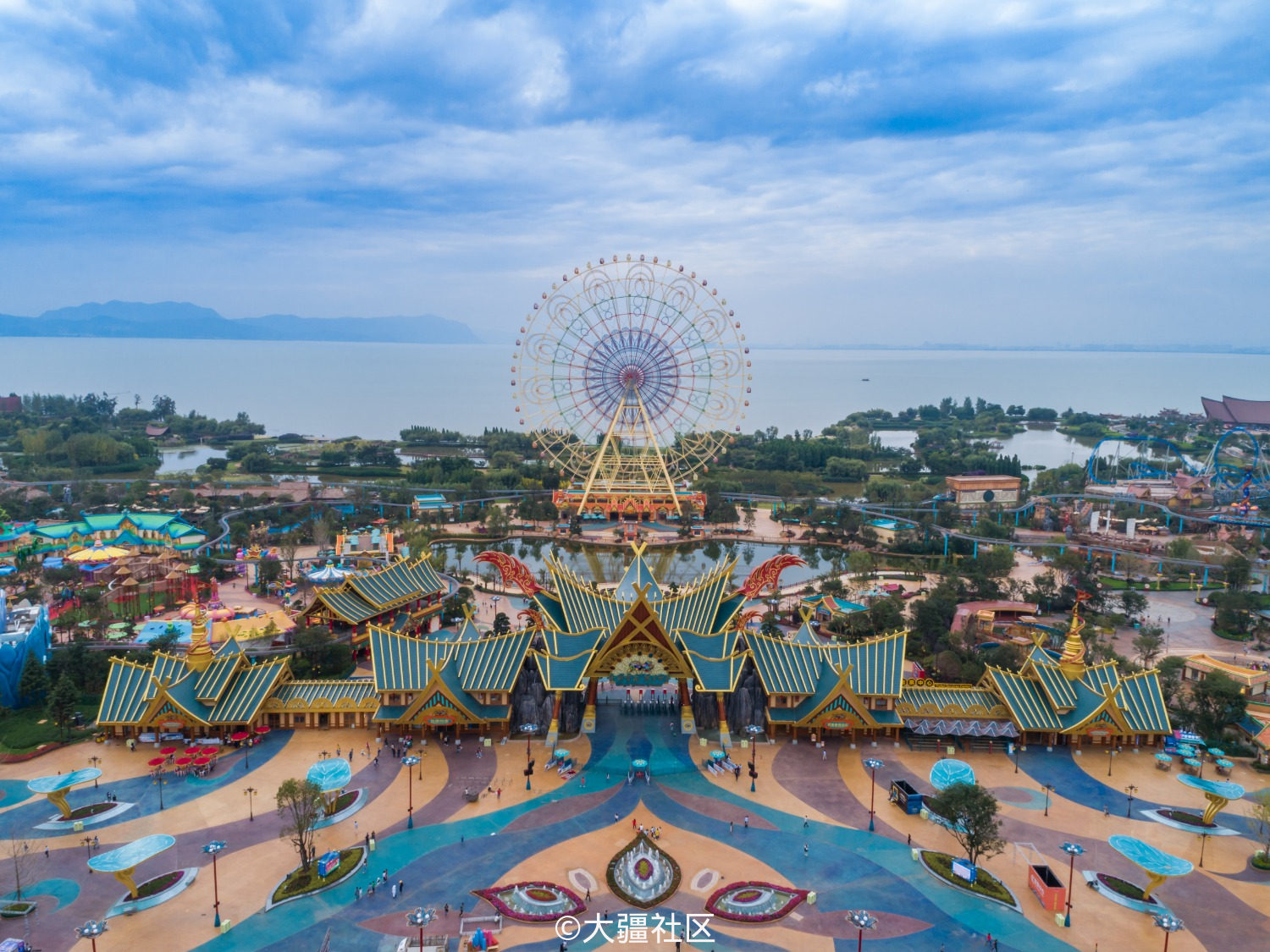 七彩云南古滇欢乐世界