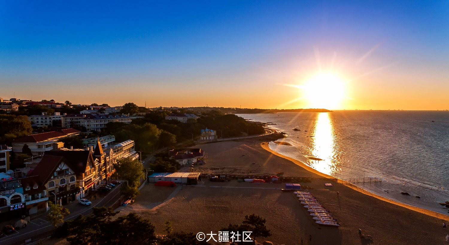 北戴河老虎石东海滩