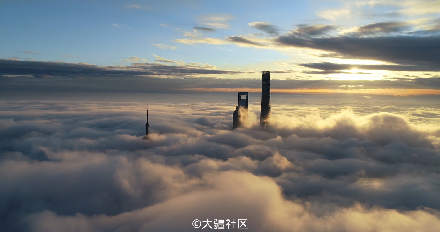 冬日的上海外滩平流雾日出 作品 大疆社区