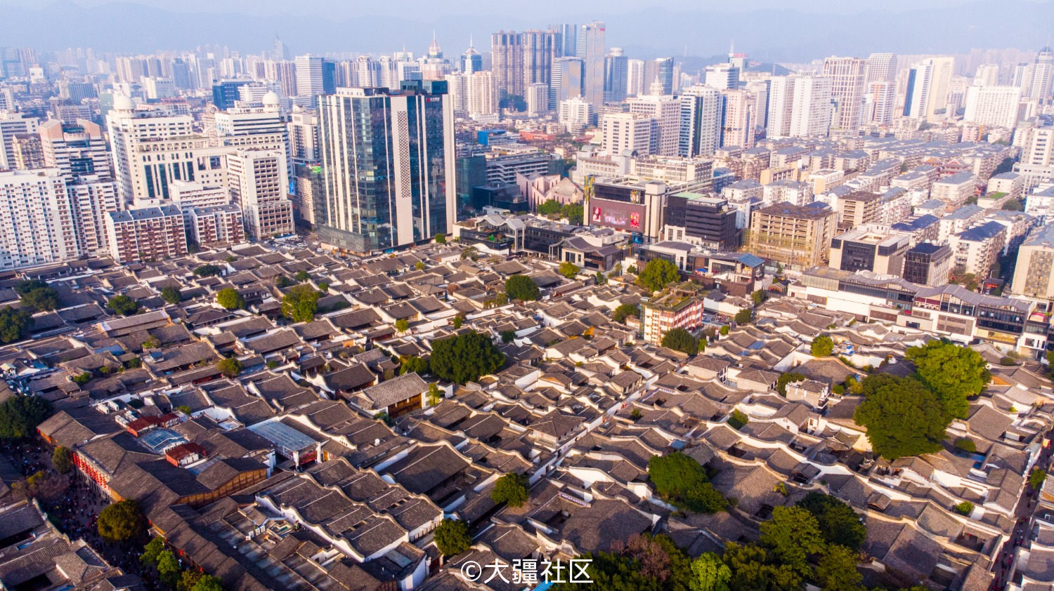 【福州航拍】云端之上的三坊七巷 by 腾大王家卫