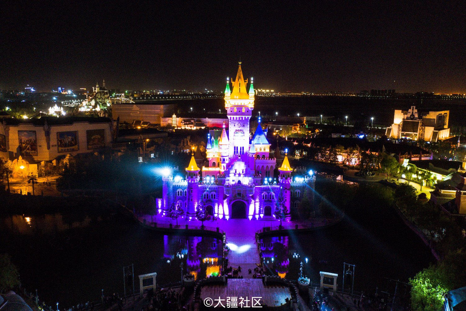 五一青岛方特梦幻王国烟花秀