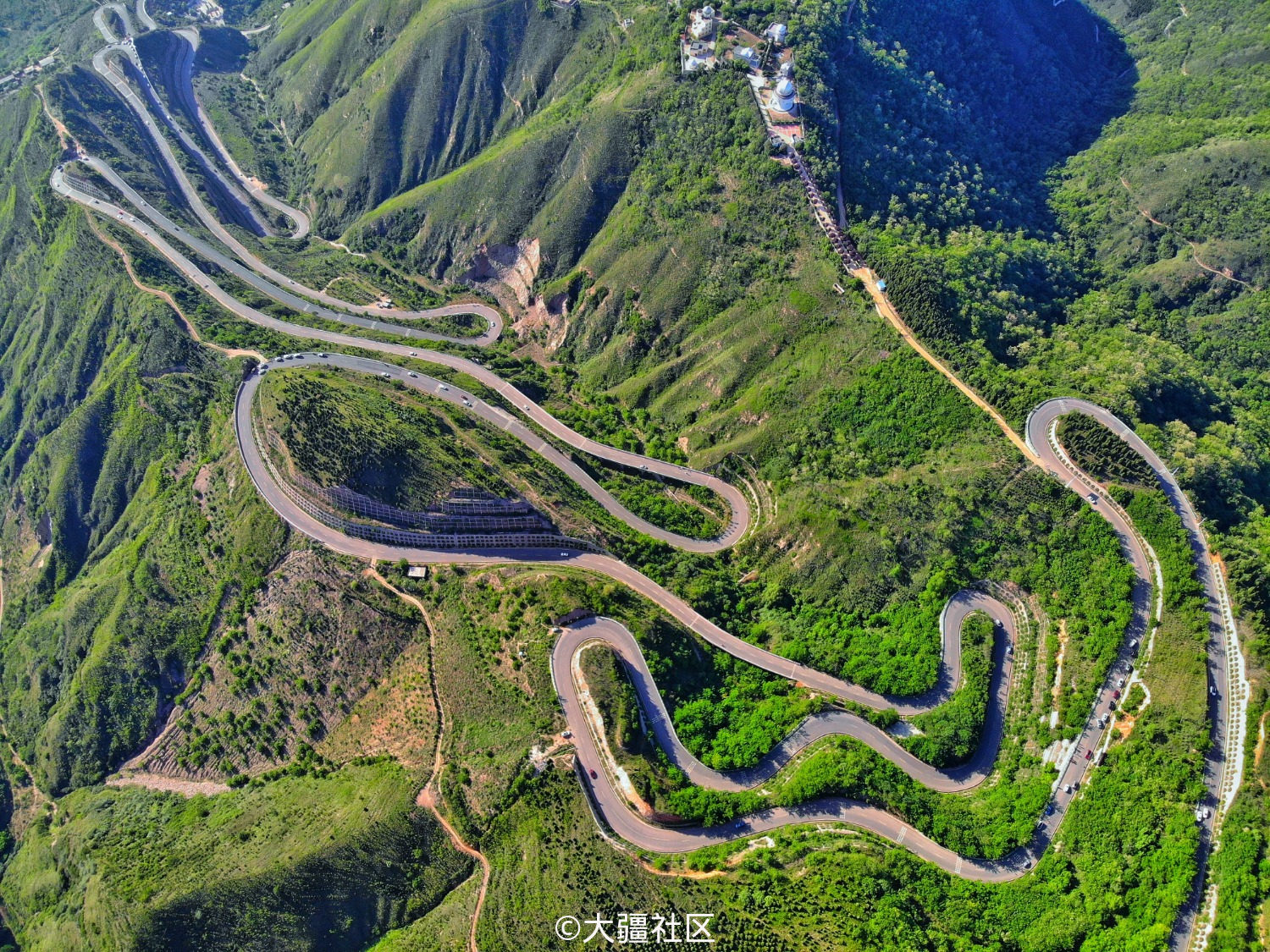 临潼最美环山路定位图片