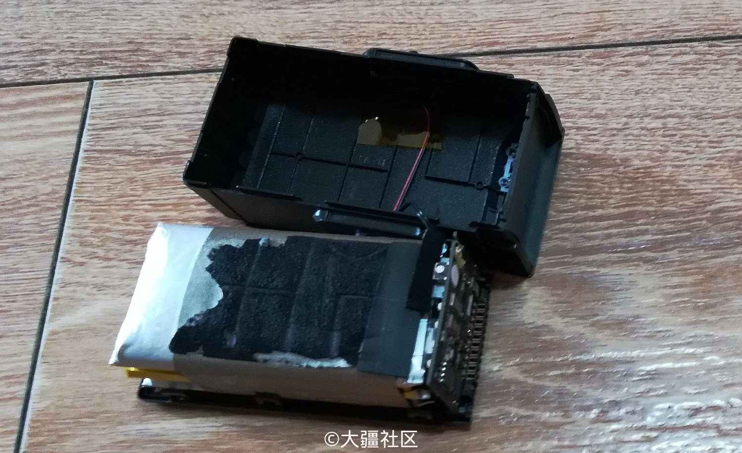 关于御air电池鼓包的一点儿——疑问-产品-大疆社区