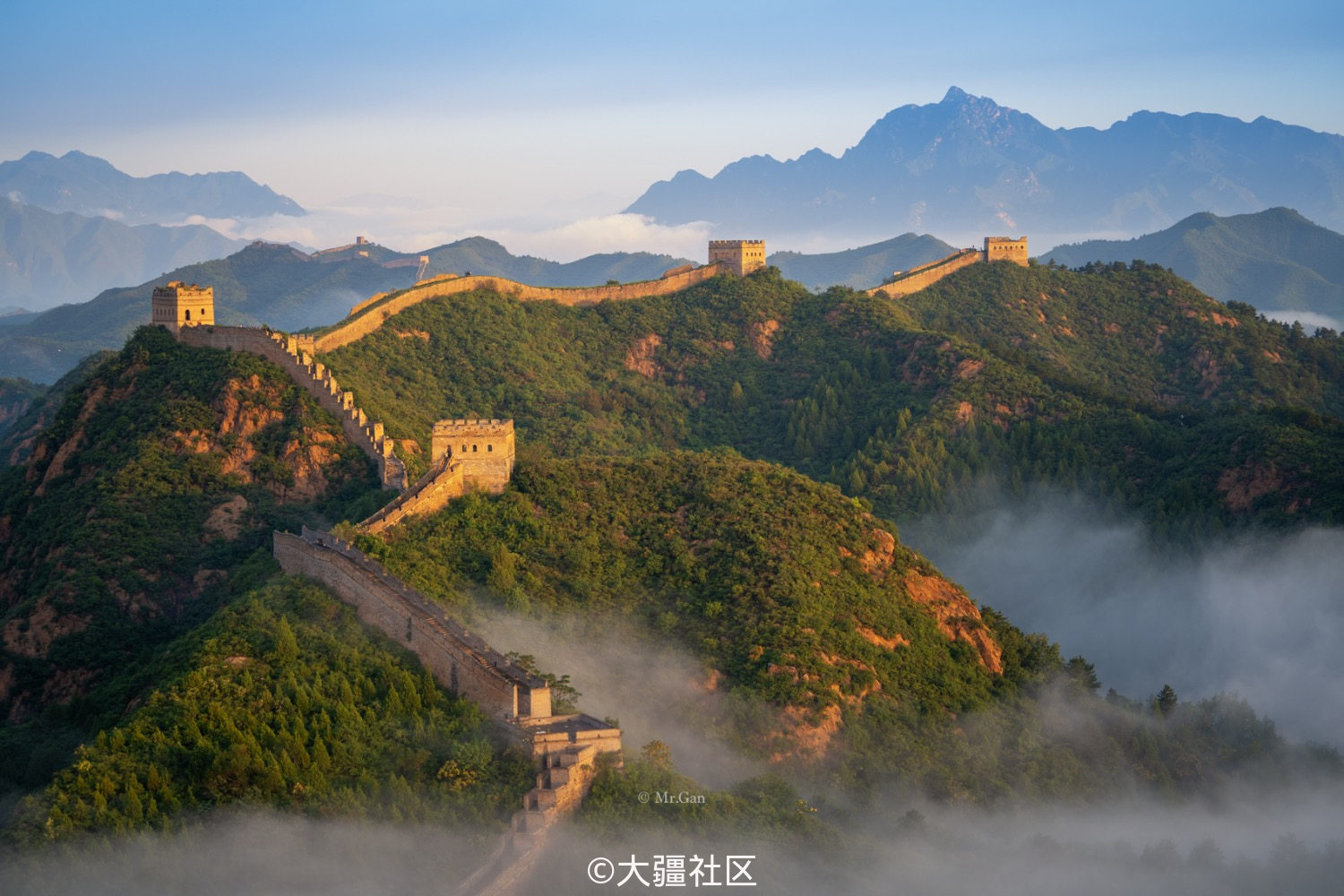 《雾锁金山岭》航拍延时 -万里长城,金山独秀,名不虚传!