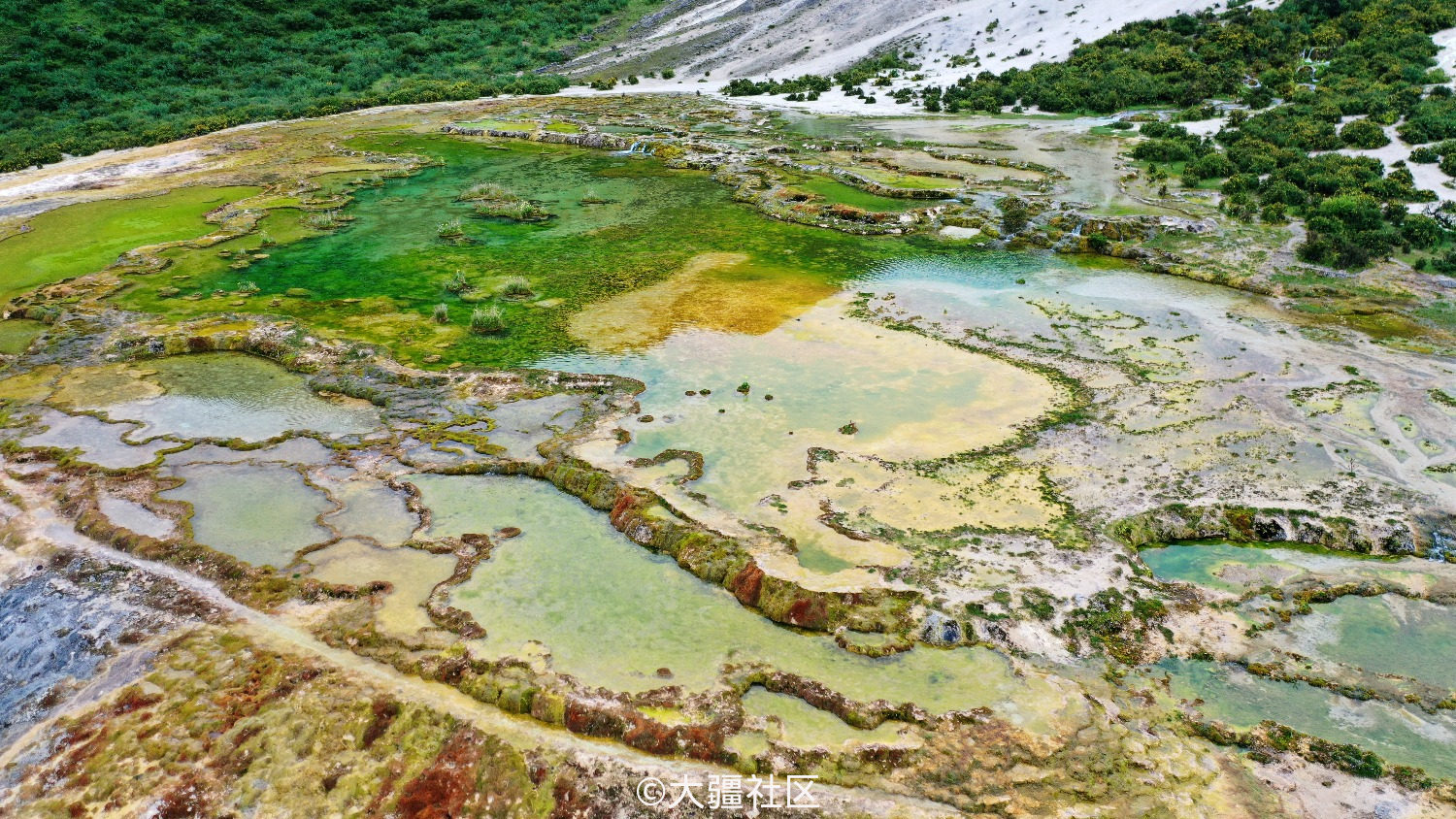 大地的色彩——钙化池-作品-大疆社区