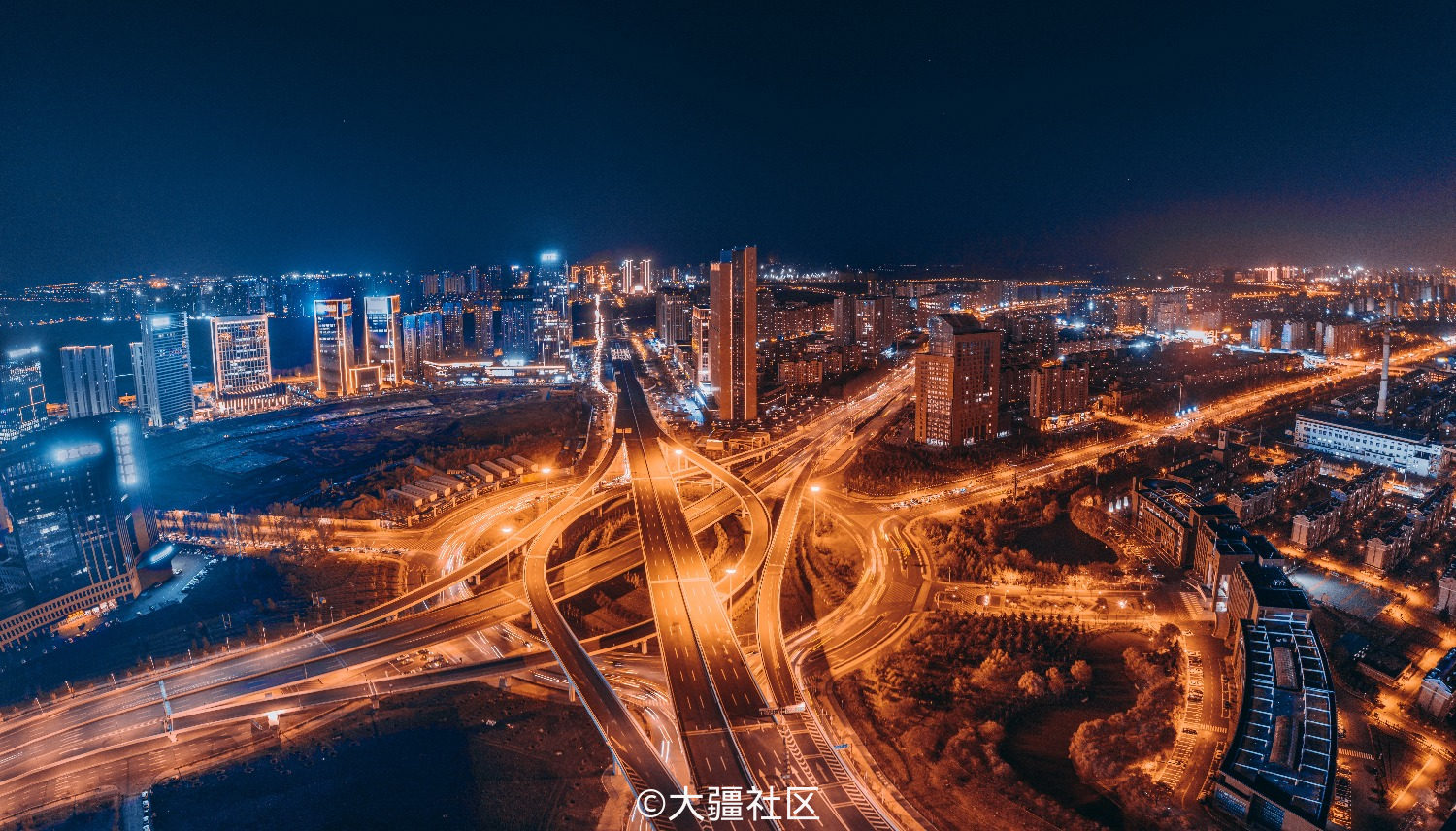 长春彩宇广场 活力城夜景