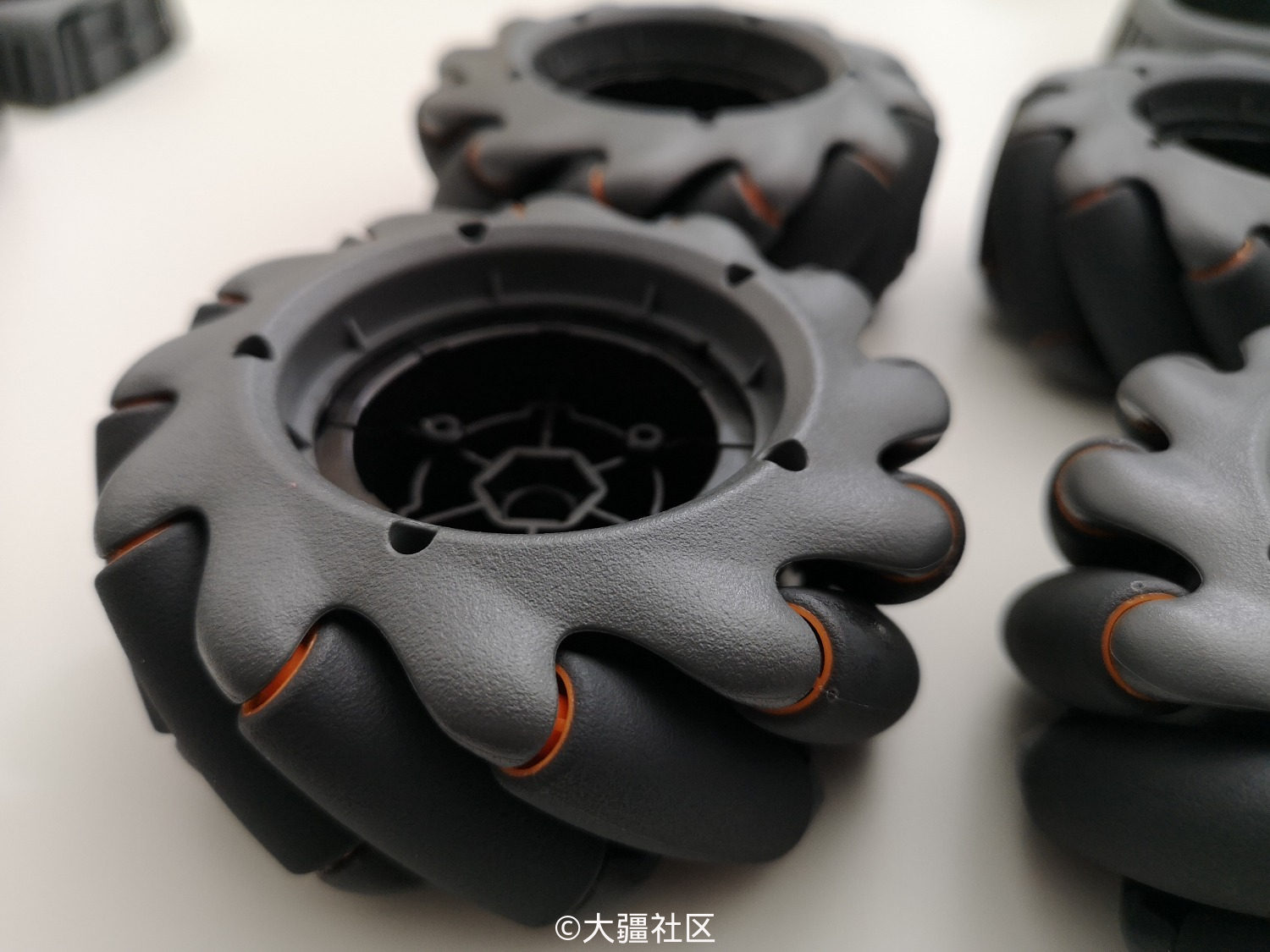 横着走的坦克——大疆机甲大师 robomaster s1