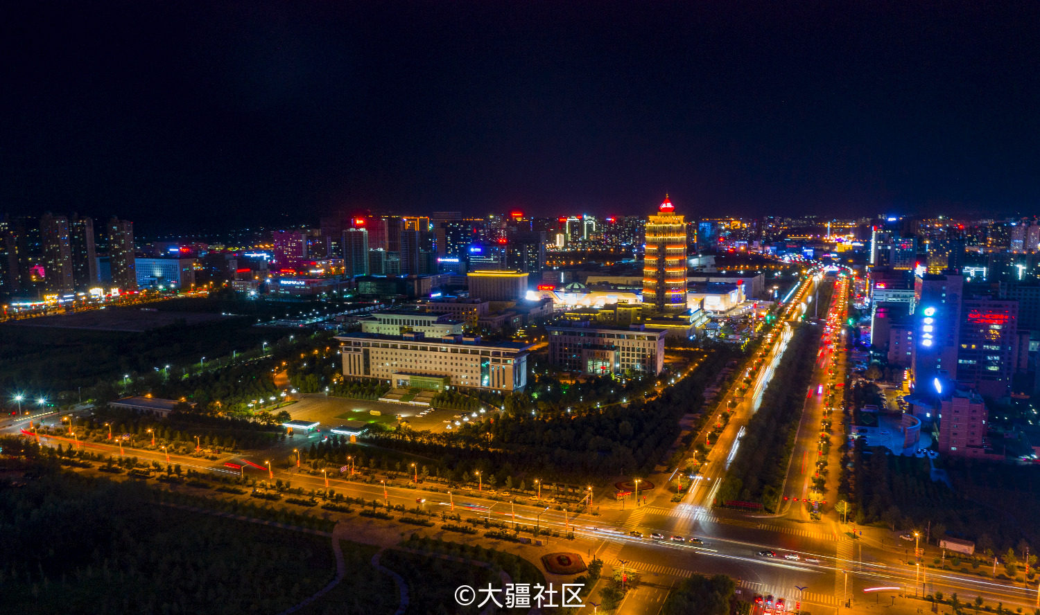 夜色阑珊(陕西榆林高新夜景)钰钏文化