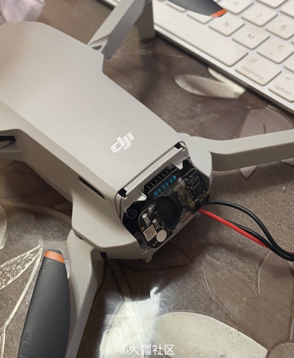 mini2取拿电池时很不方便