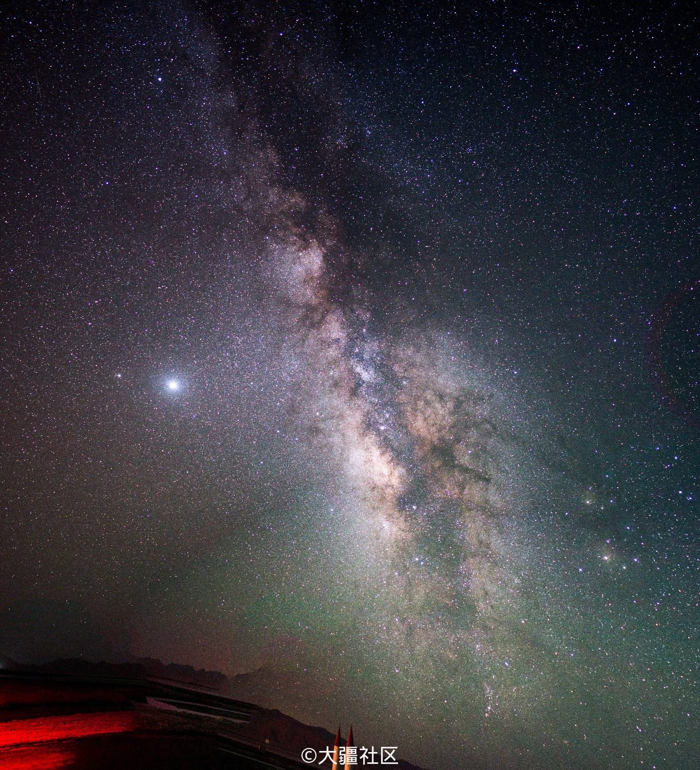 大柴旦翡翠湖与星空