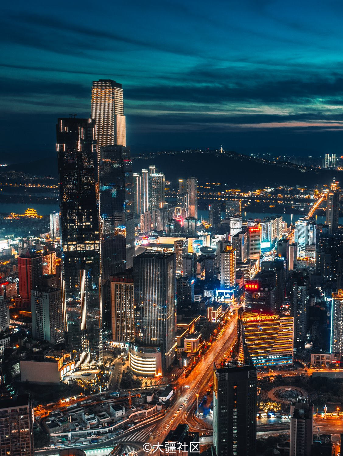 夜长沙,城市之巅