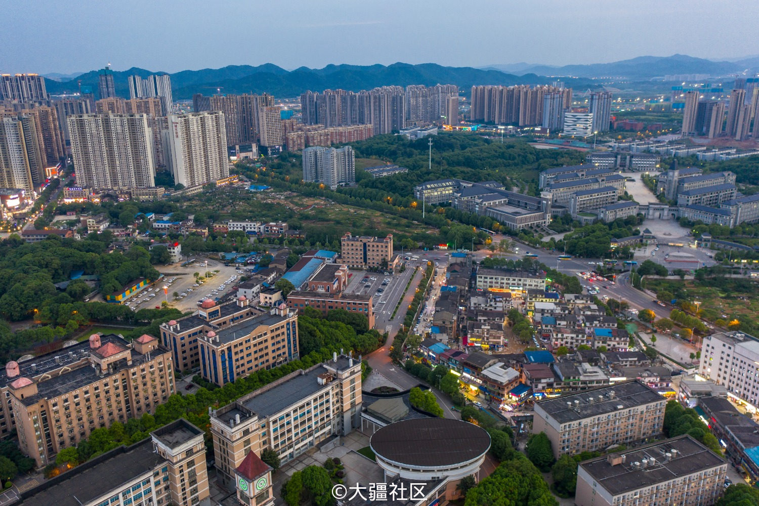 【湖南涉外经济学院小星球全景】