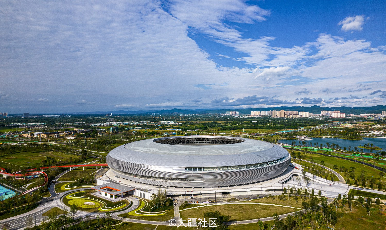 成都大运会主场馆