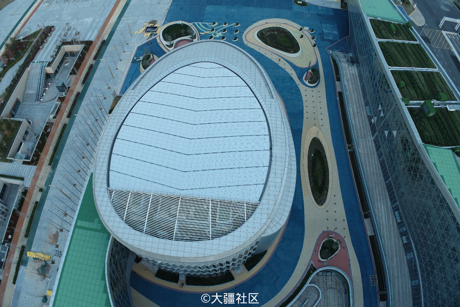 空中俯瞰郑州市民活动中心壮观