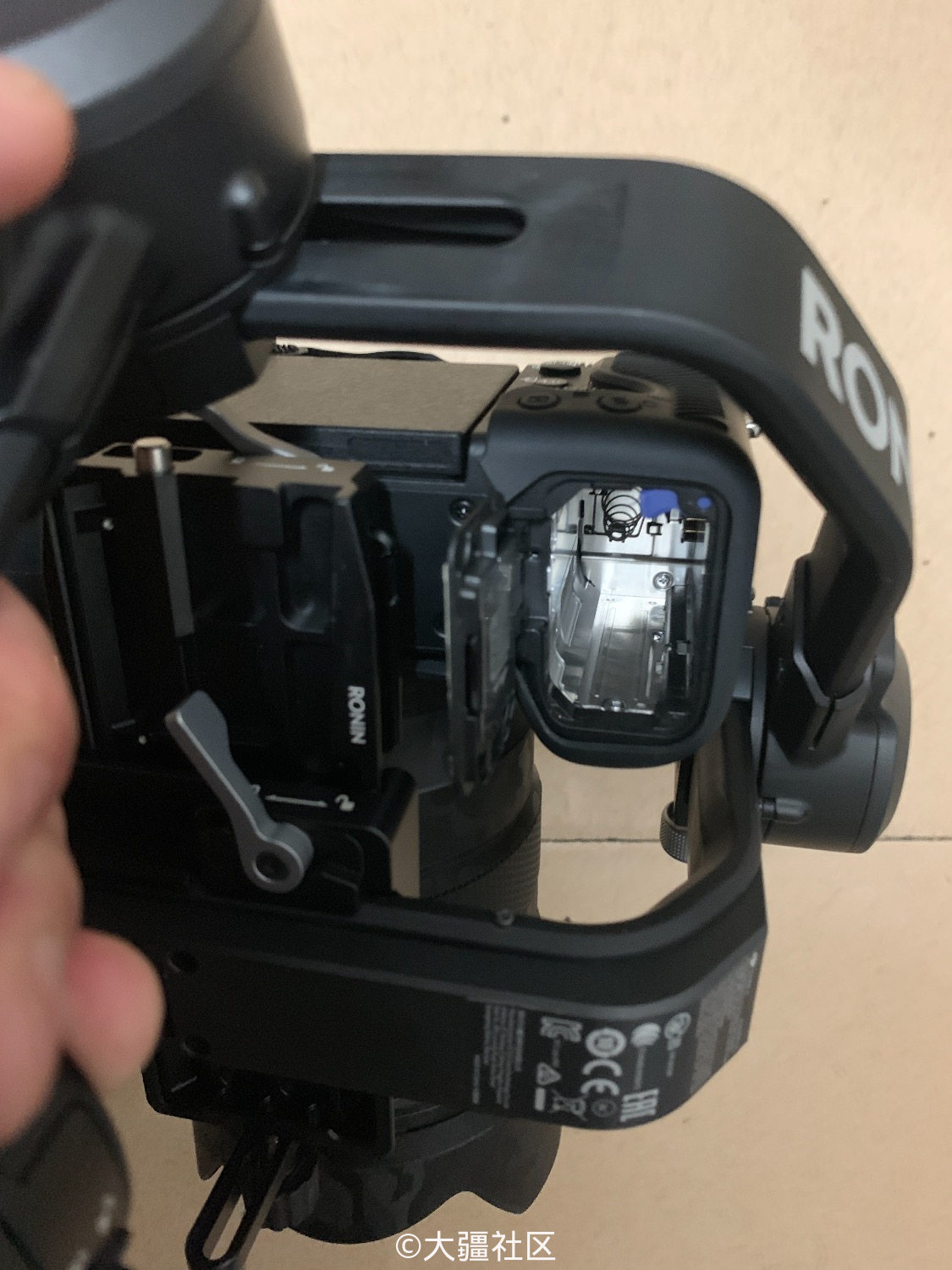 大疆rsc2稳定器关于换相机电池的问题 产品 大疆社区