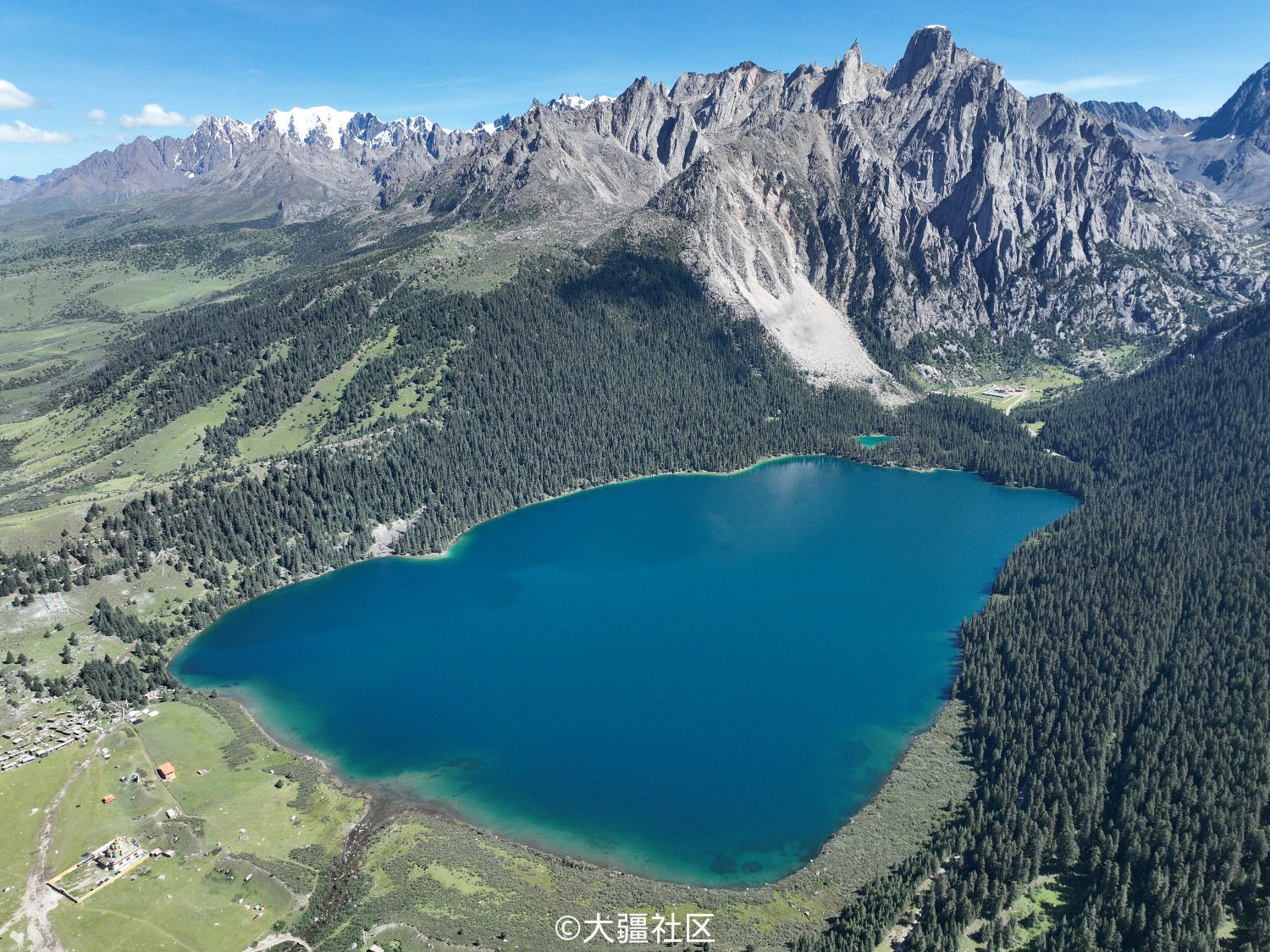 巴塘县措普湖航拍