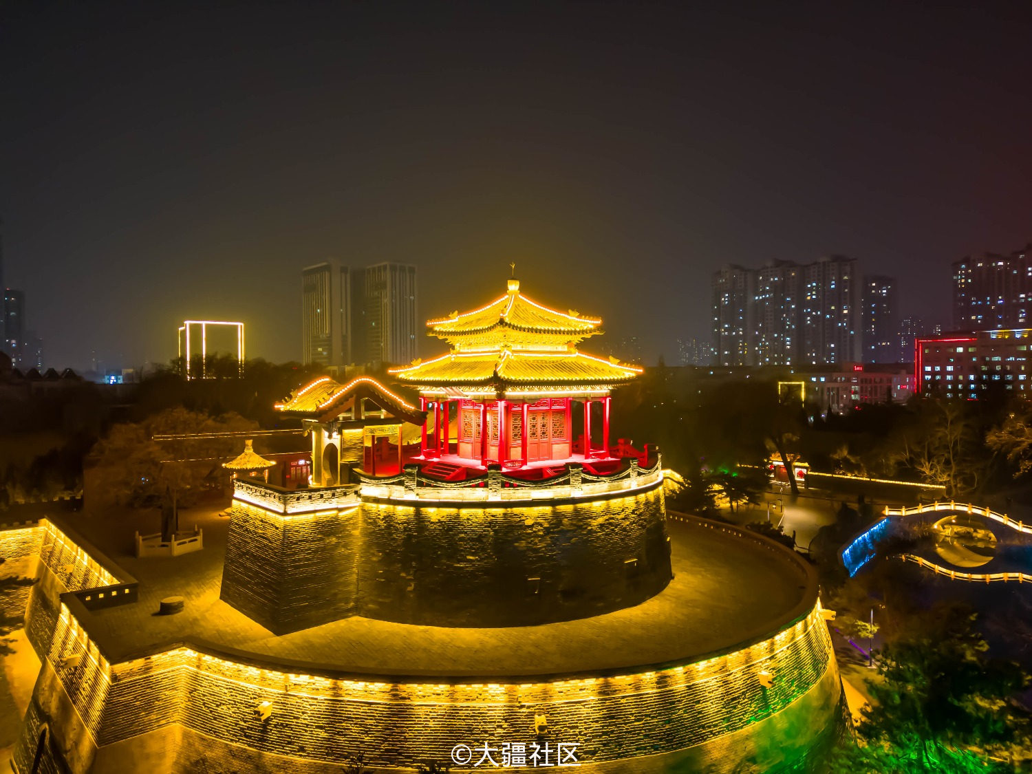 丛台公园夜景非常漂亮