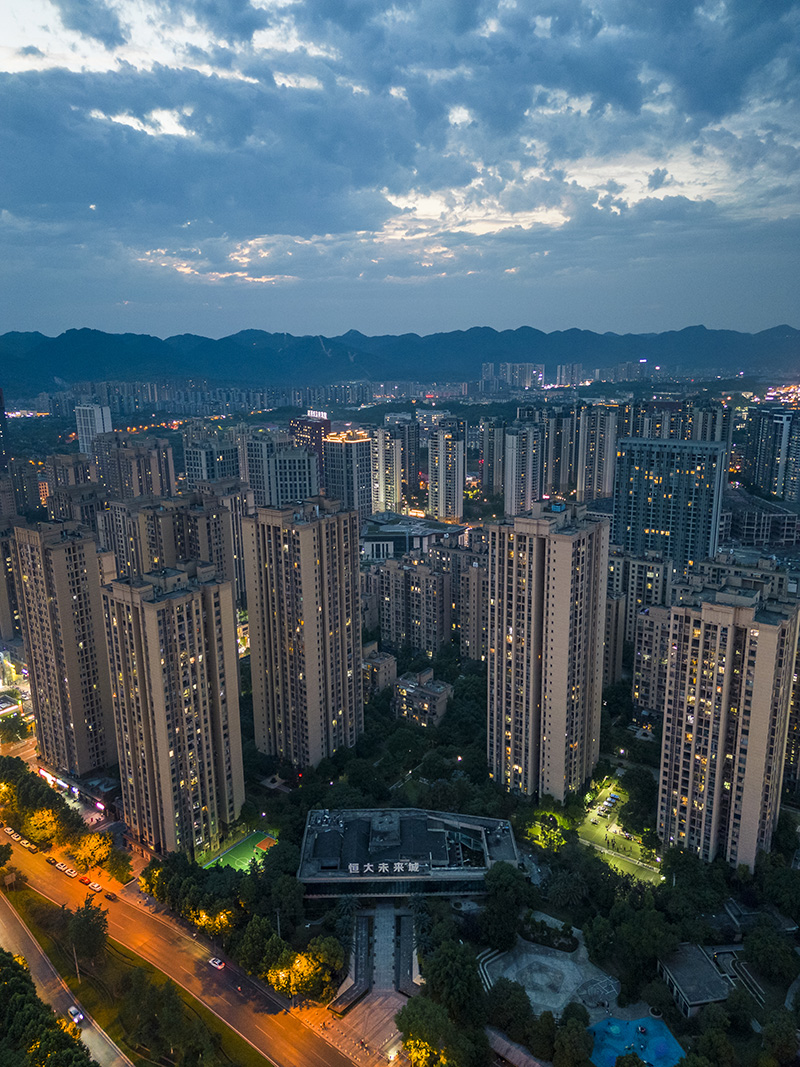 【dji mini3 pro竖拍专辑】城市傍晚的蓝-作品-大疆社区