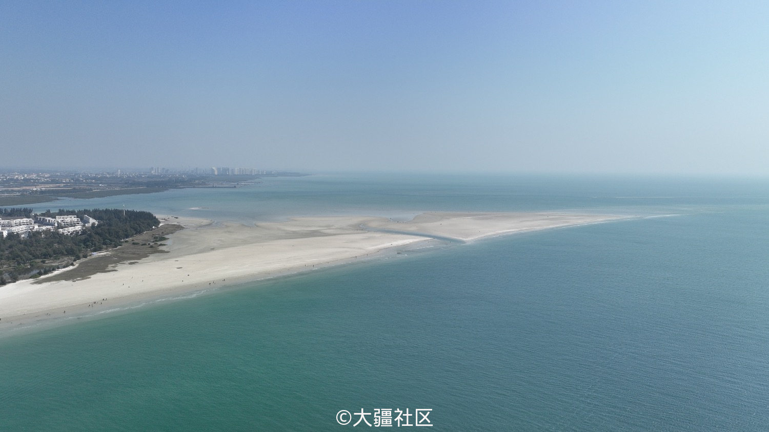 夏天去海边浪的时候到了大疆御3七倍变焦航拍广西北海银滩