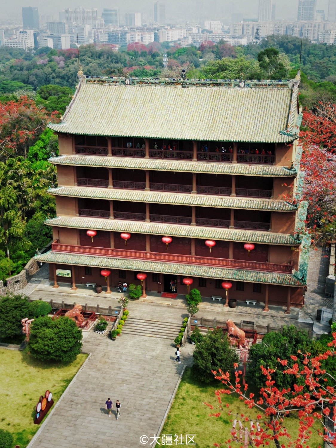 江山如画越秀山五层楼